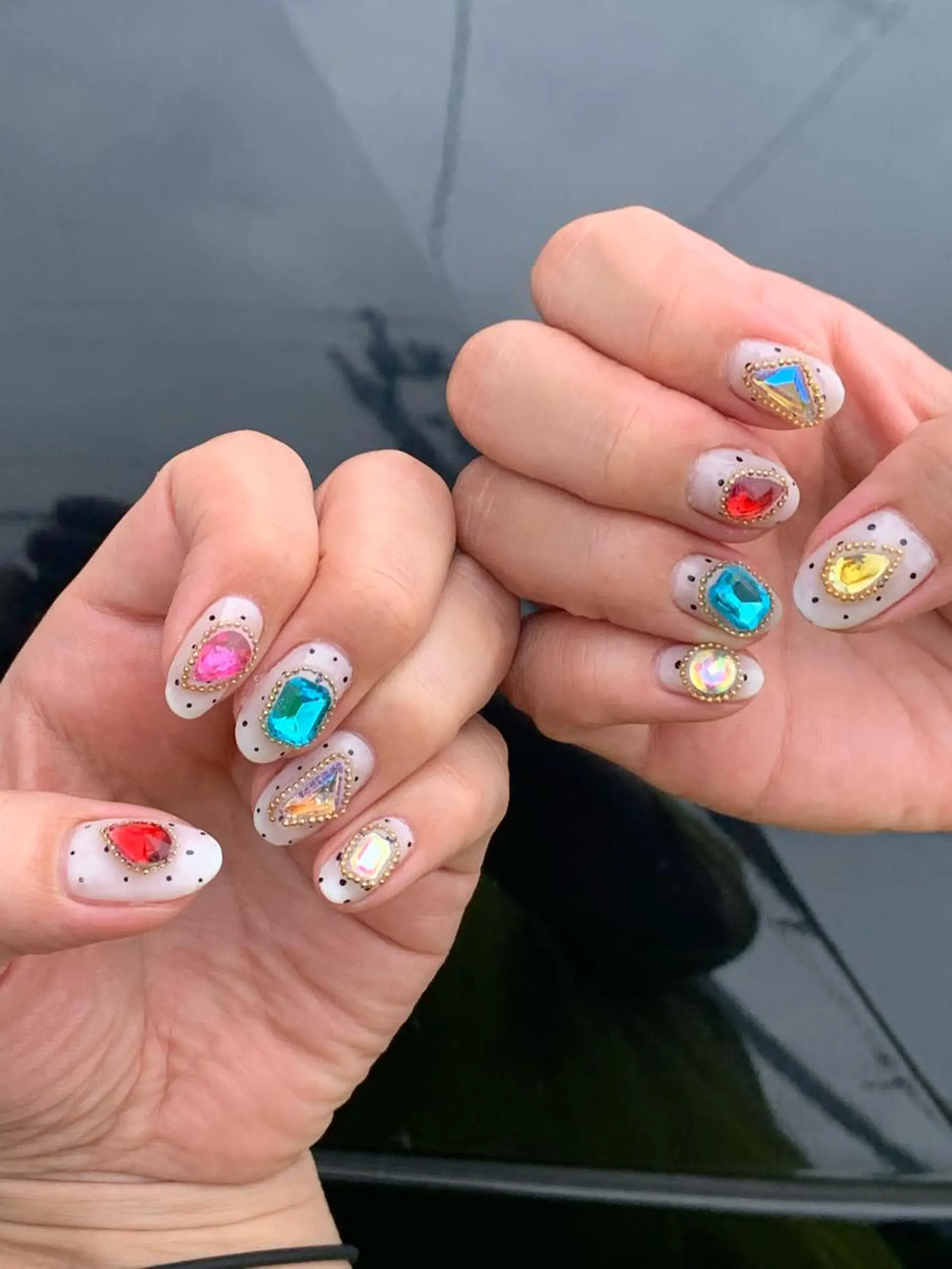 ネイル 大崎 奈々のネイルデザイン