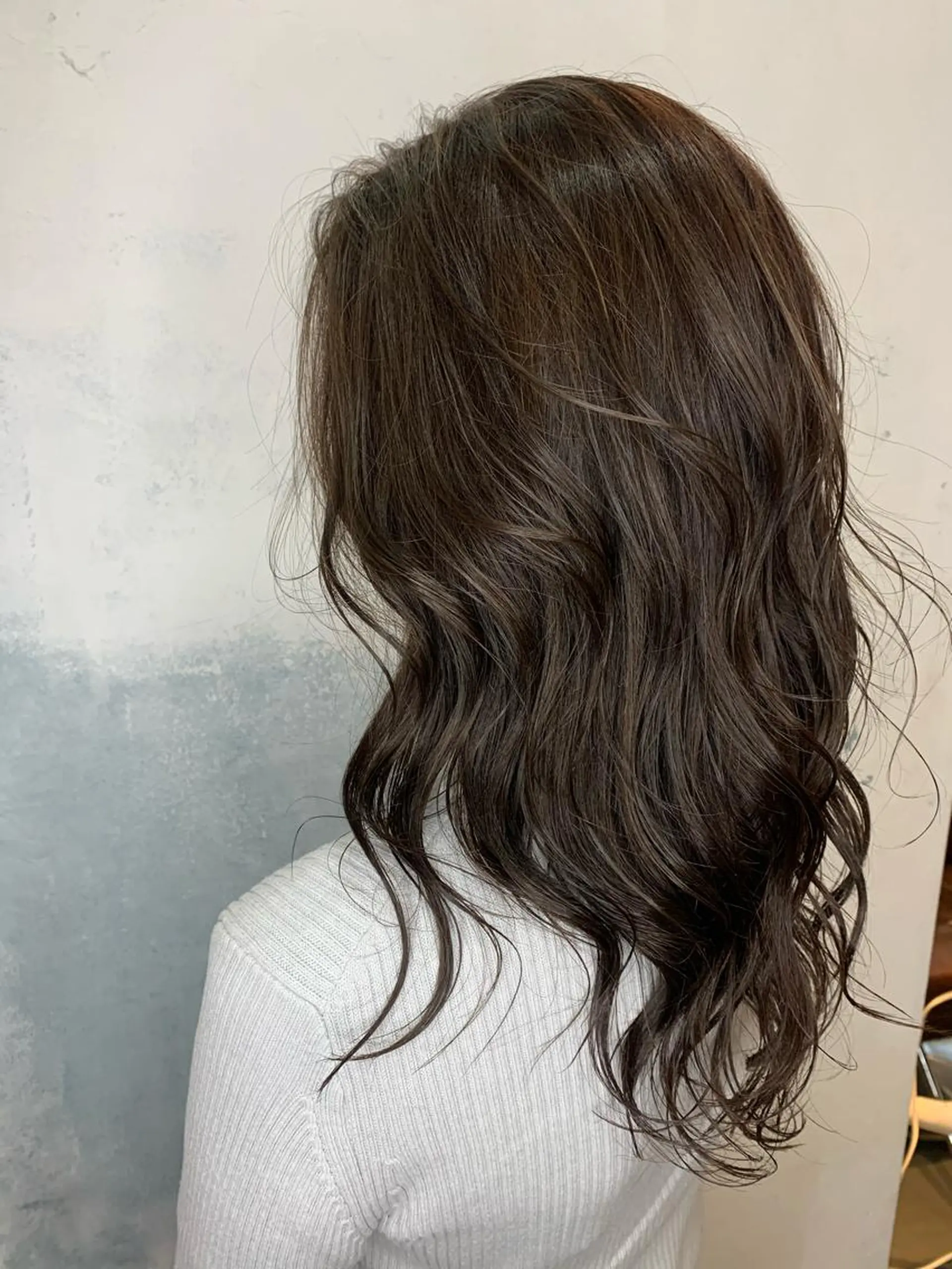 ロング カラー グレージュ ハイライトカラー ハイライト カット ヘアカラー トリートメント 🍑艶髪✖️暖色系 ✨momoka🍑のヘアスタイル