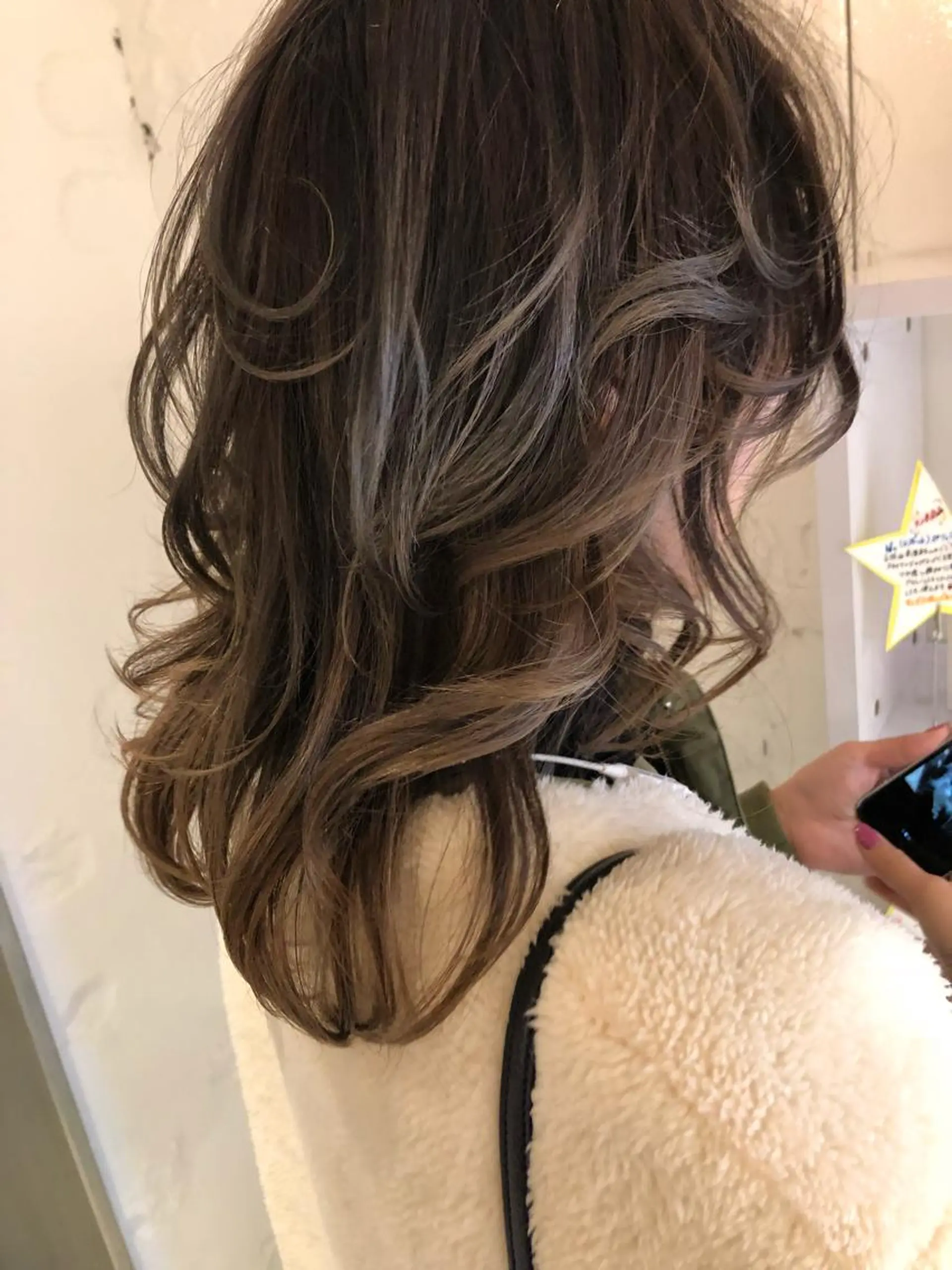 セミロング カラー グラデーションカラー ORIKA 美容室のヘアスタイル