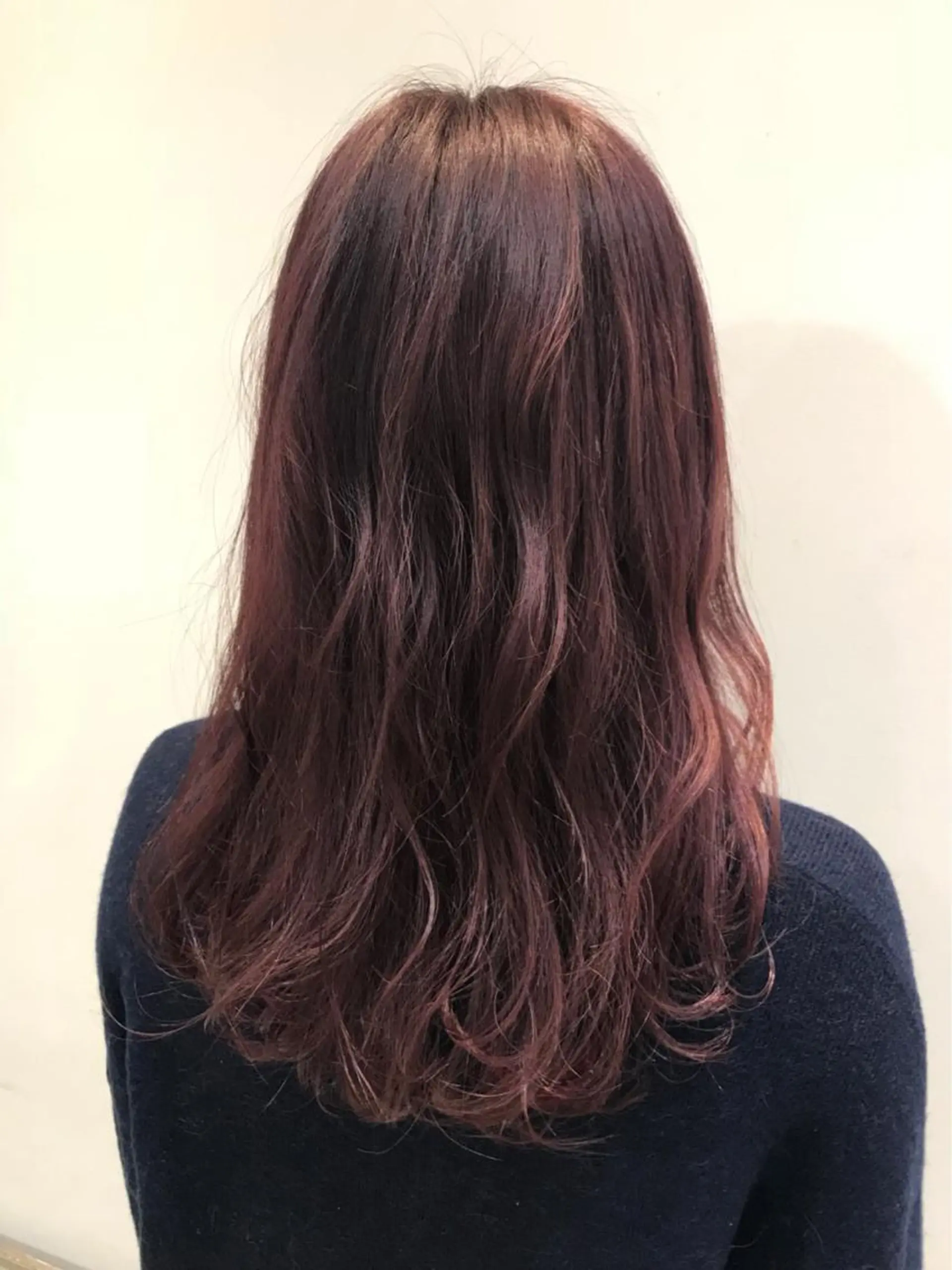 ミディアム カラー ヘアカラー トリートメント 坂田 友梨奈のヘアスタイル