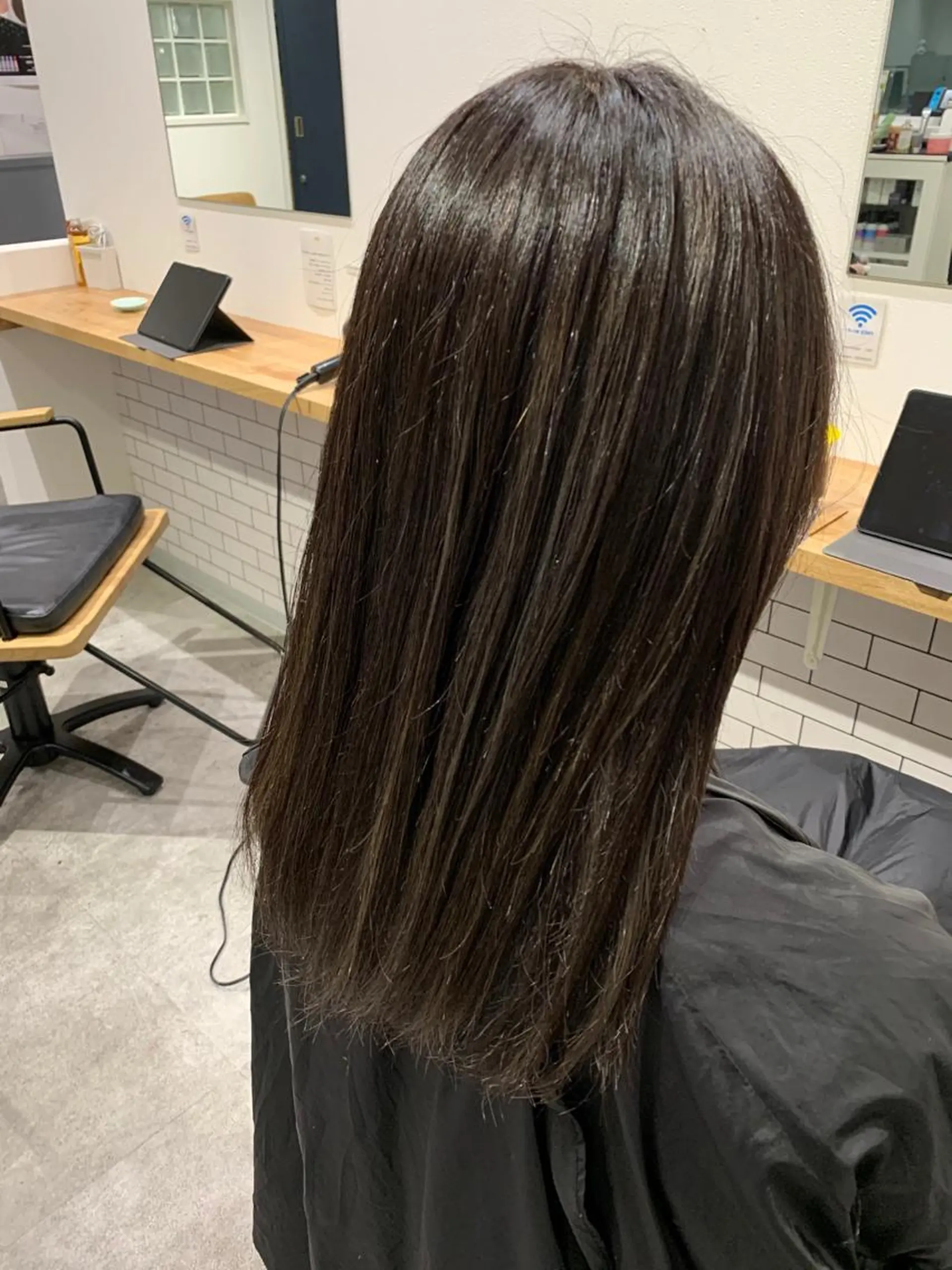 ロング カラー アッシュ バレイヤージュ ベージュカラー ブロンド ブルーカラー Nishida Ryomaのヘアスタイル