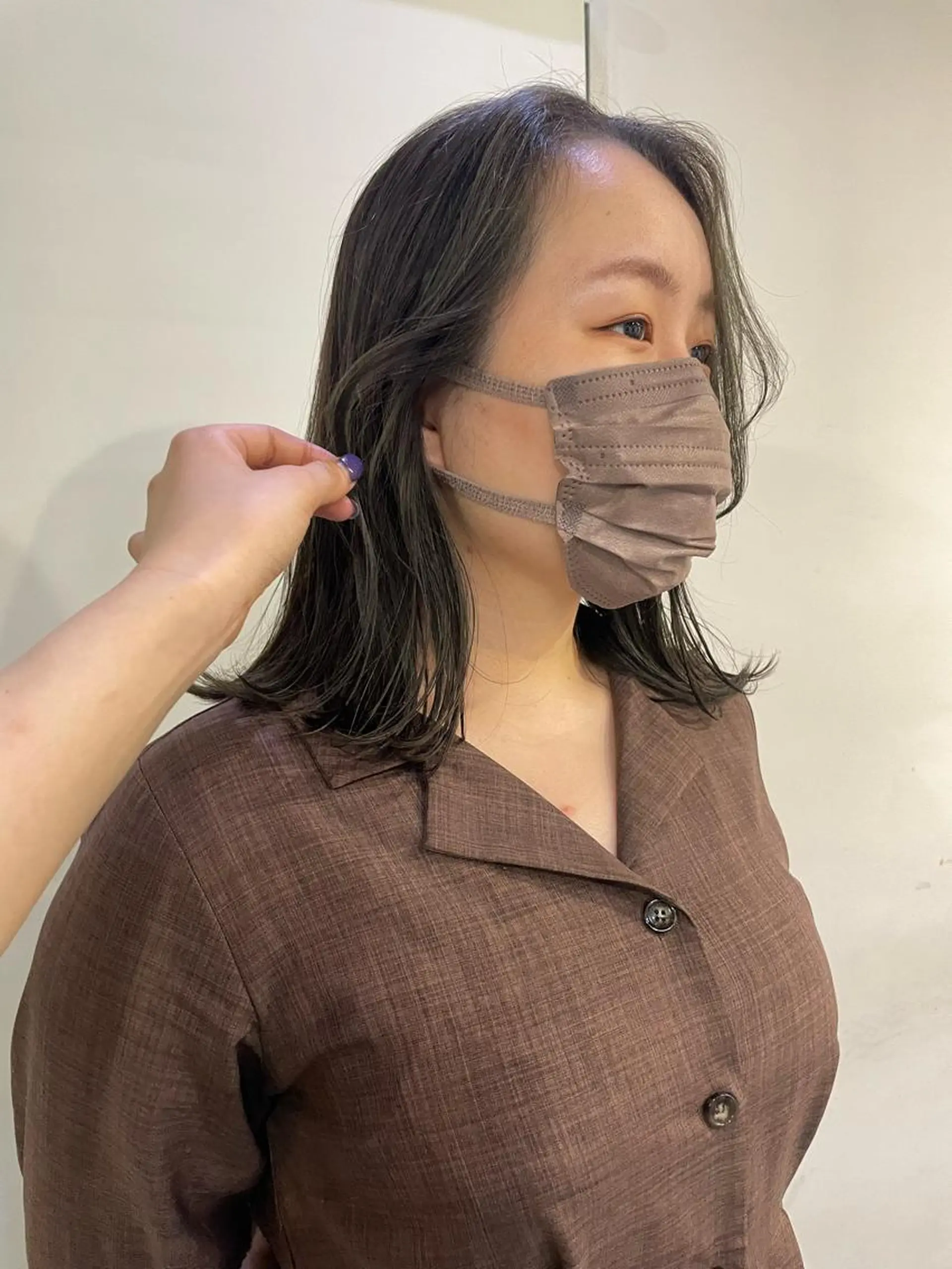 ミディアム カラー silo所属・silo MOKA 顔周りカット🦦のヘアスタイル