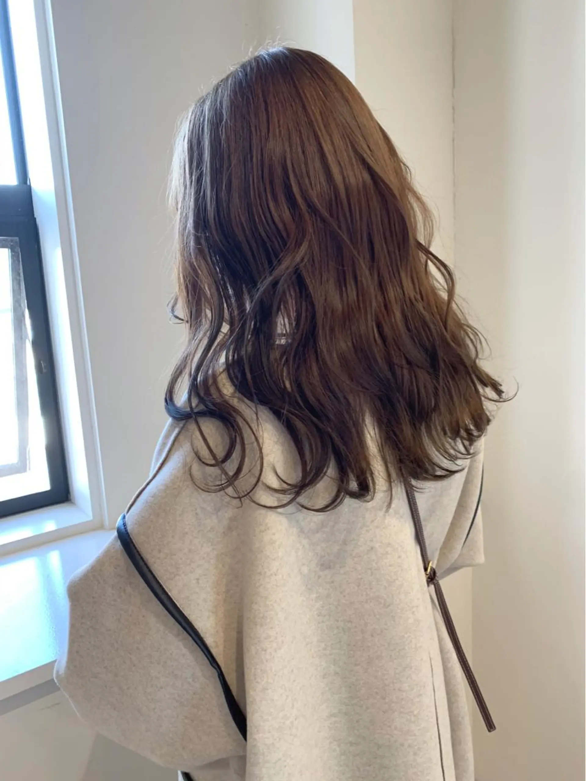 ミディアム カラー Maison所属・清水 亮太／赤み消しカラーのヘアスタイル