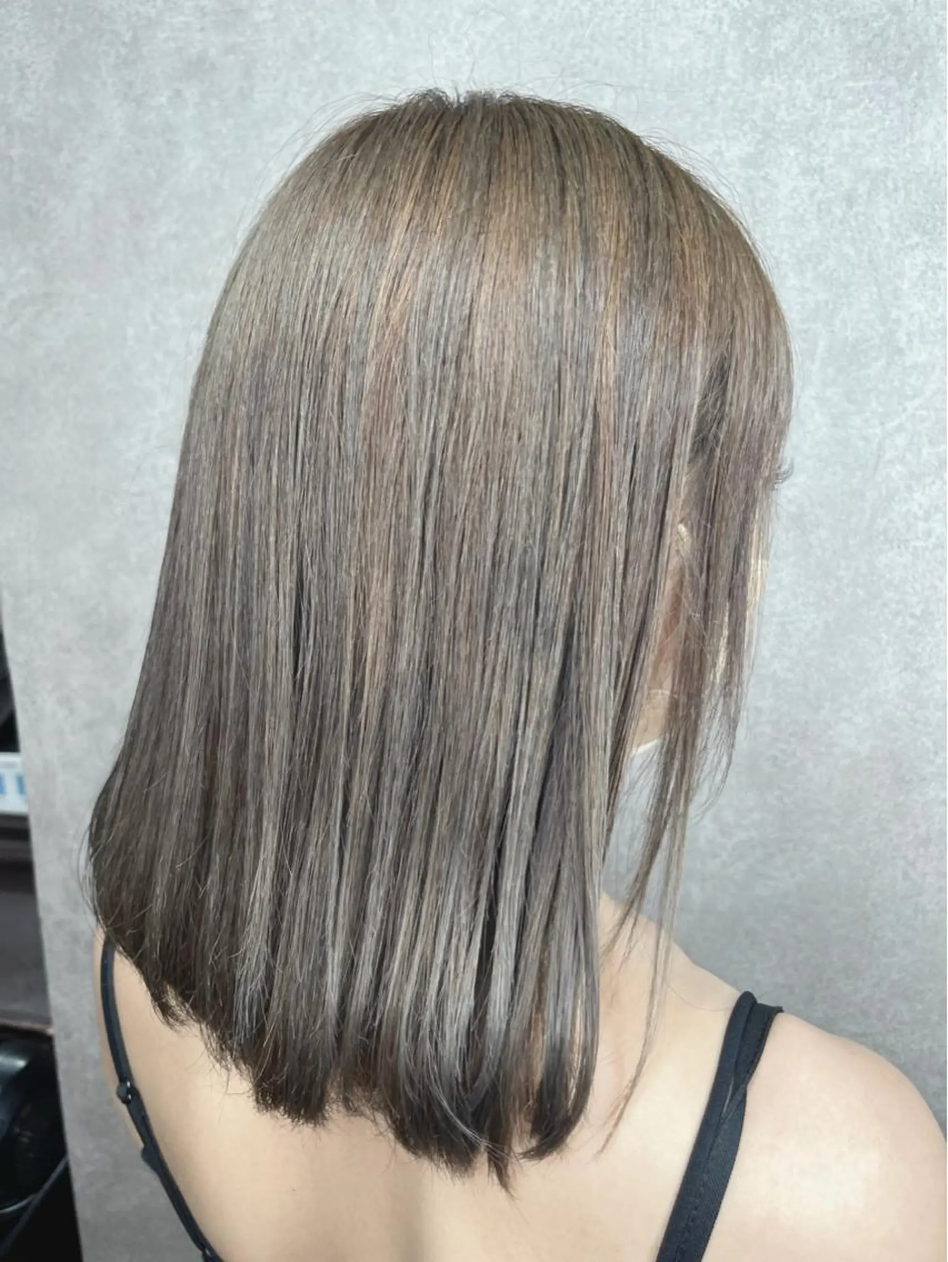 セミロング カラー ベージュカラー オリーブベージュ HAIR SALON M 大宮店所属・山口 詩織のヘアスタイル