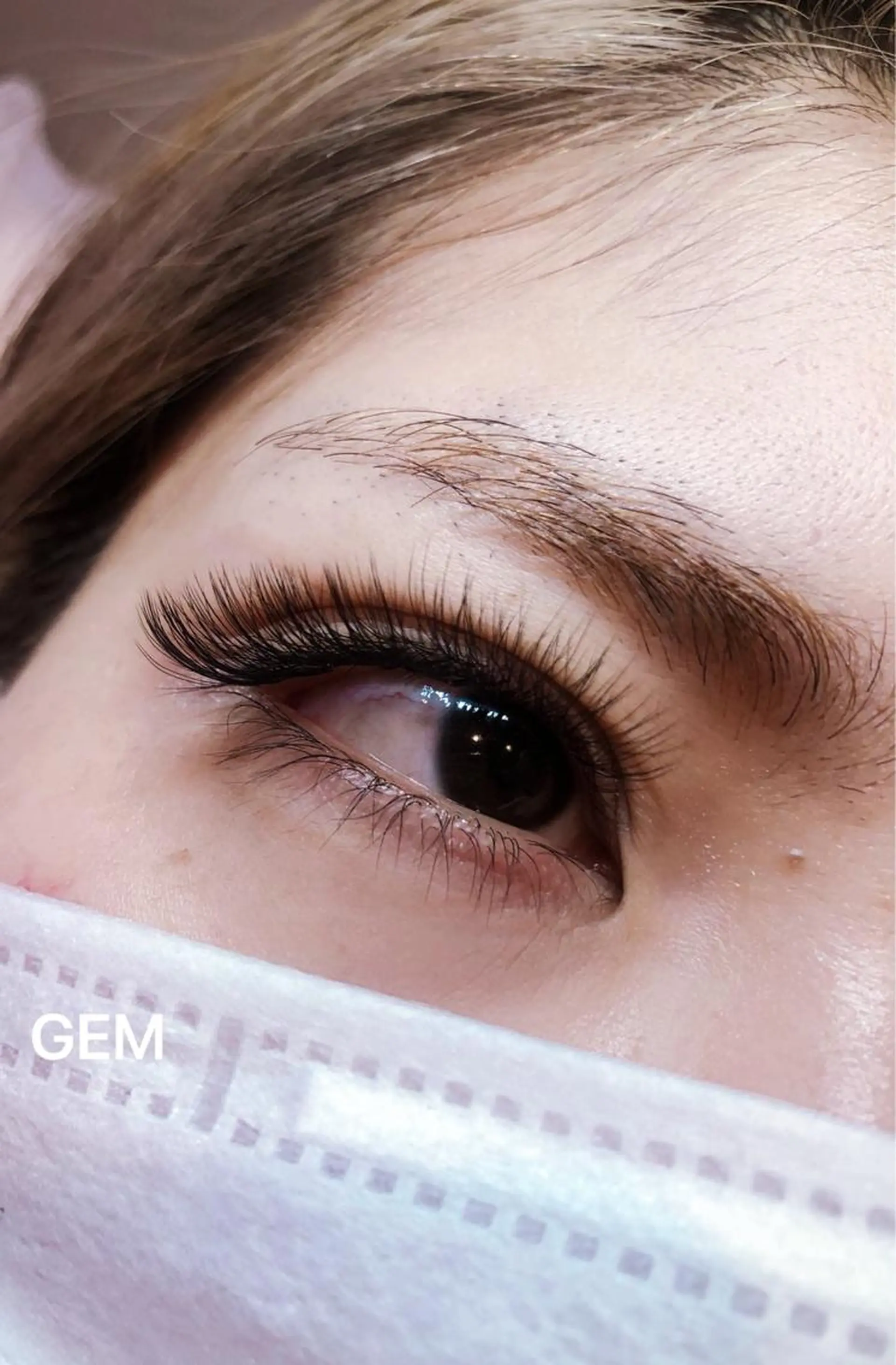 マツエク・マツパ ボリュームラッシュ GEM  the beautyのマツエク・マツパデザイン