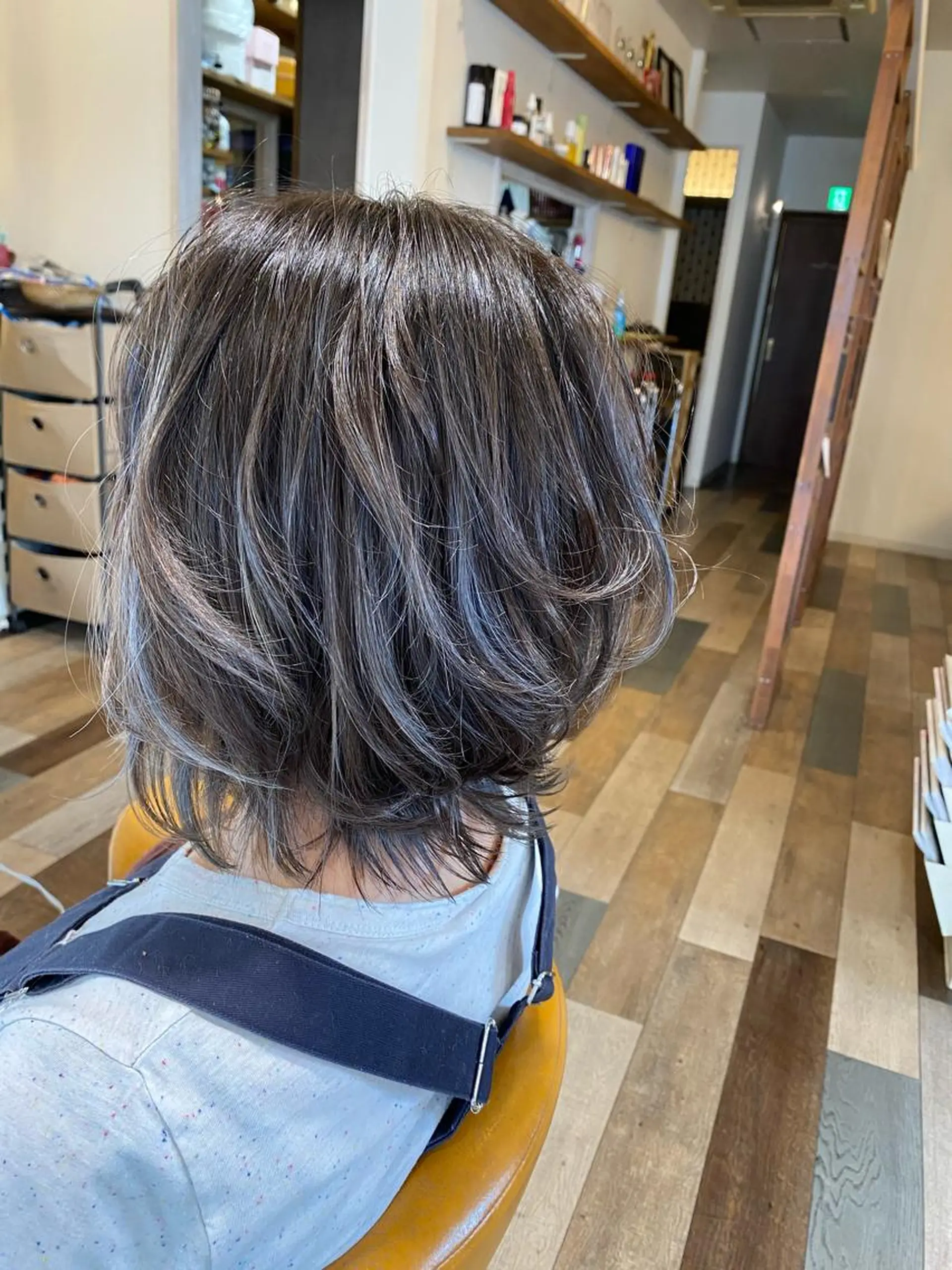 ミディアム カラー アディクシーカラー バレイヤージュ ブリーチ ケアブリーチ デザインカラー ヘアカラー unpeu hair  二条所属・先着1名様限定 カット無料のヘアスタイル