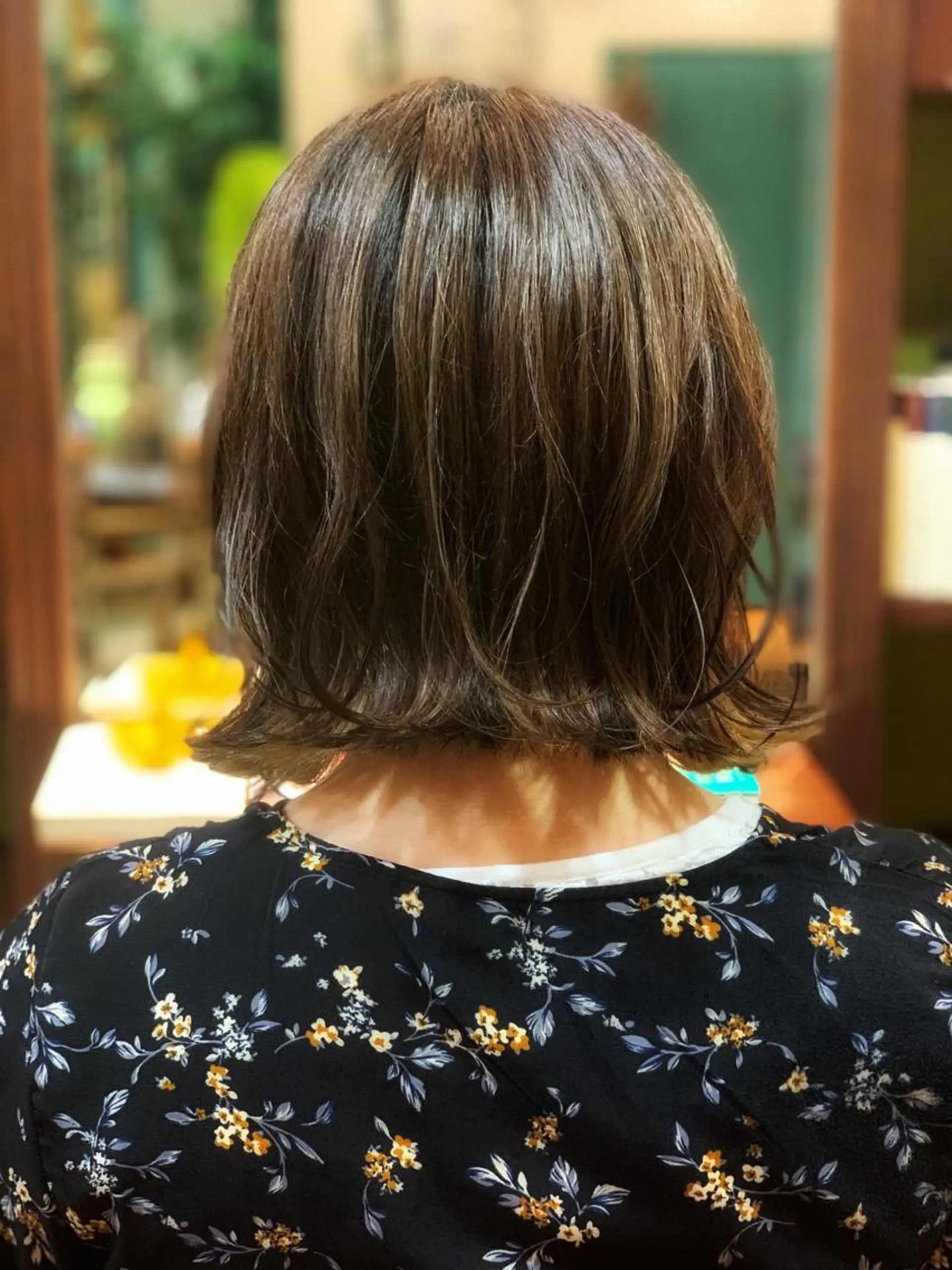 ショート 切りっぱなしボブ ボブ 外ハネヘア Lotus hair design所属・カット特化美容師 齋藤桐のヘアスタイル