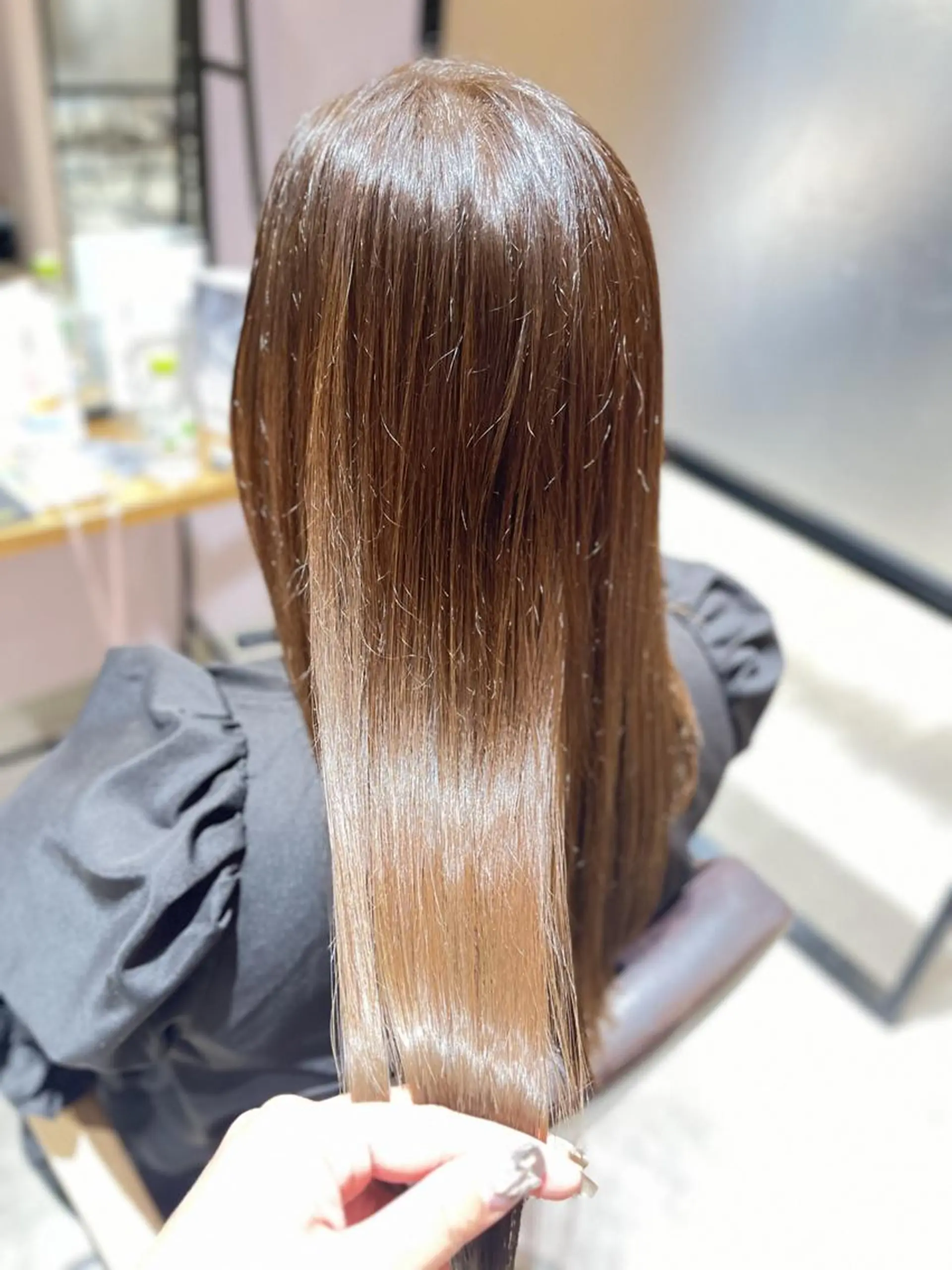 ロング ヘアカラー 高口 小春のヘアスタイル