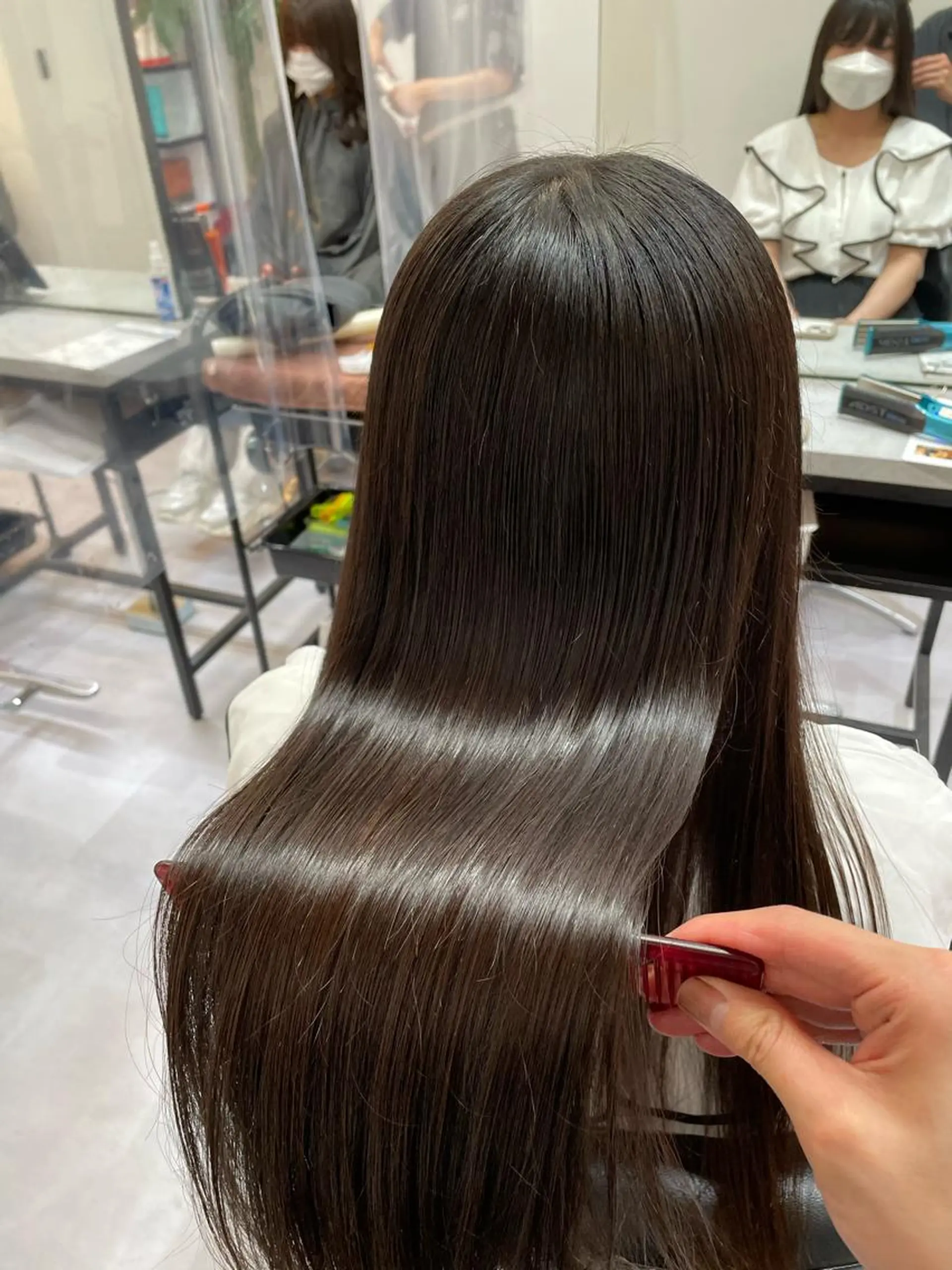 ロング 髪質改善 縮毛矯正 髪質改善× レイヤーカット溝江のヘアスタイル