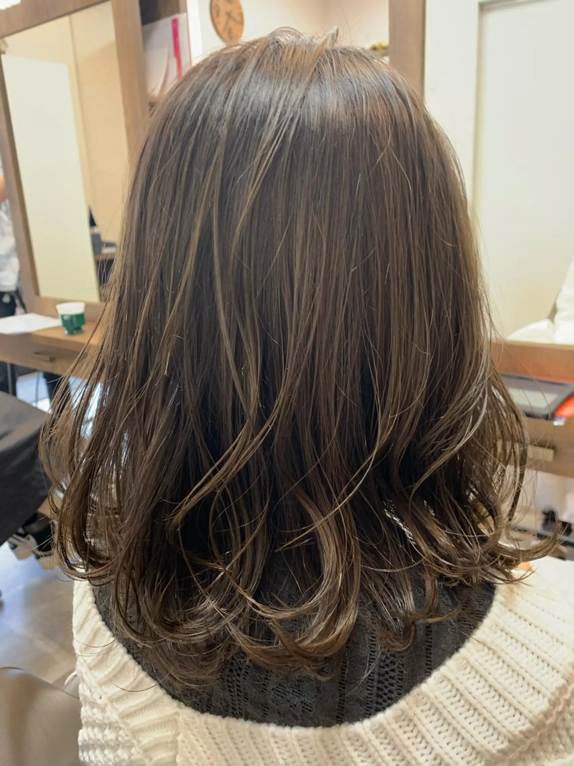 ミディアム カット ヘアカラー トリートメント 田丸 なつみのヘアスタイル
