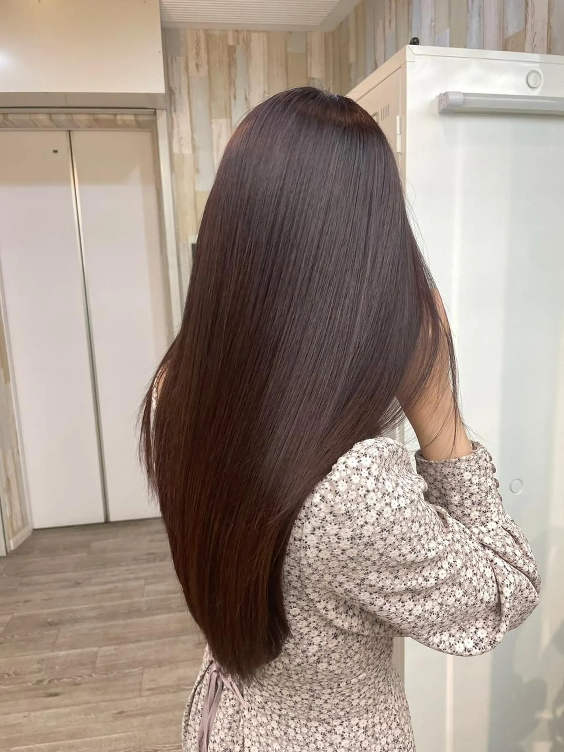 ロング カラー アッシュ アッシュブラウン ベージュカラー 黒髪 ブルーカラー カット ヘアカラー トリートメント N° il duca 札幌のヘアスタイル