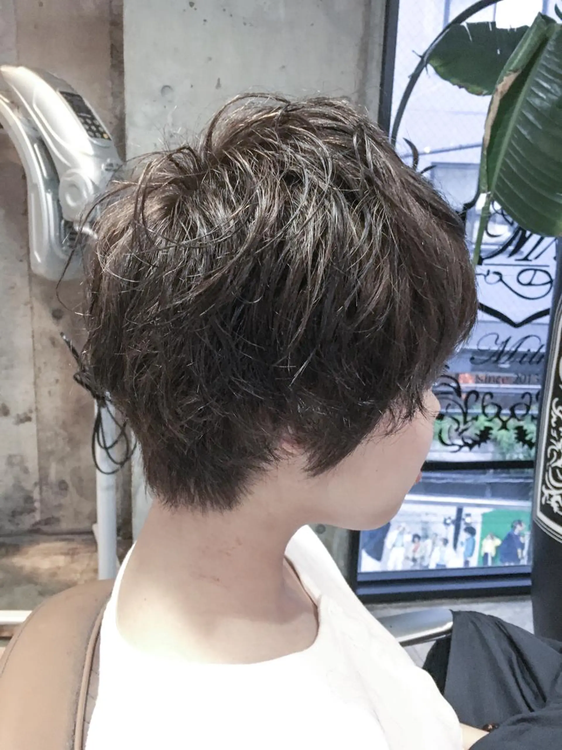 ショート カラー ダブルカラー グレージュ 北條 優輝のヘアスタイル