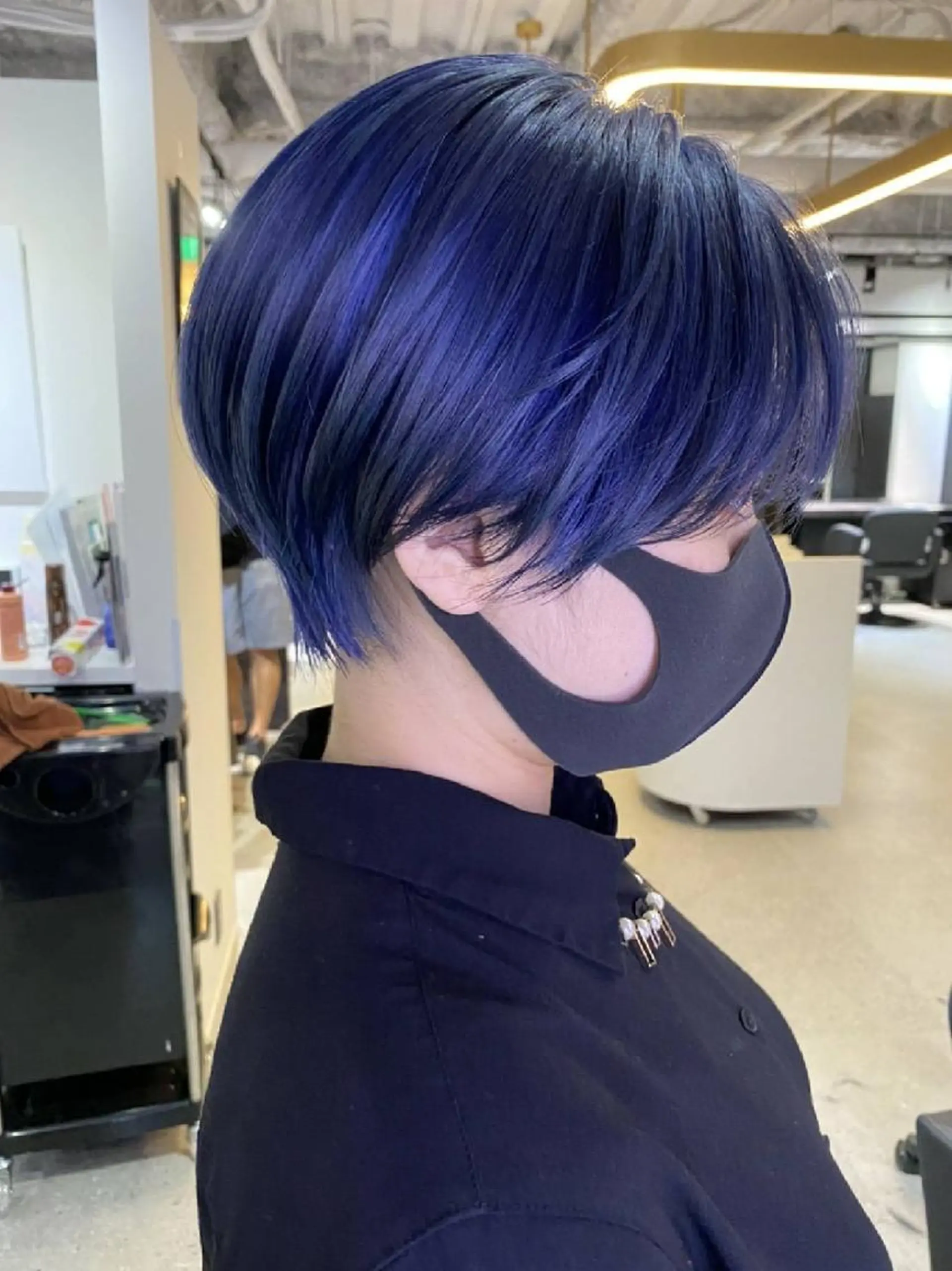 ショート カラー ブルーカラー ネイビーカラー ショートヘア カット ヘアカラー 心斎橋難波美容室店長 ディレクター中尾 祐のヘアスタイル