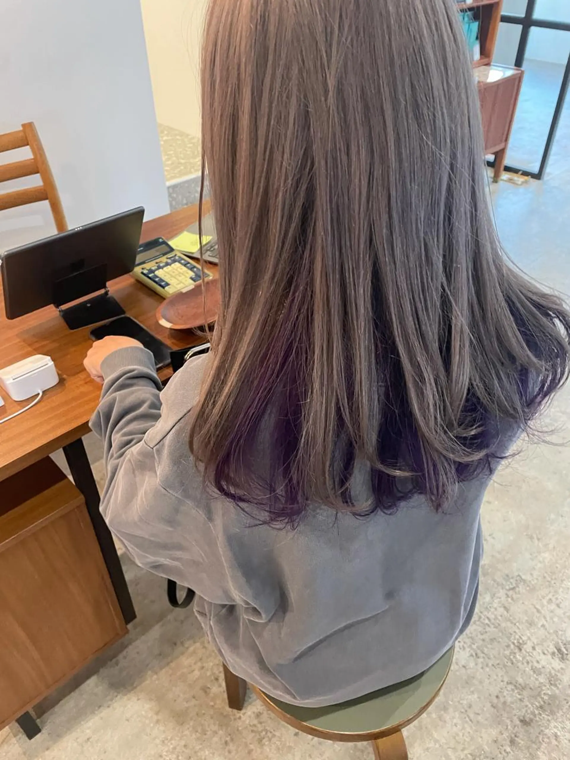 セミロング カラー パープルカラー 中目黒🌼 🌼ハナのヘアスタイル