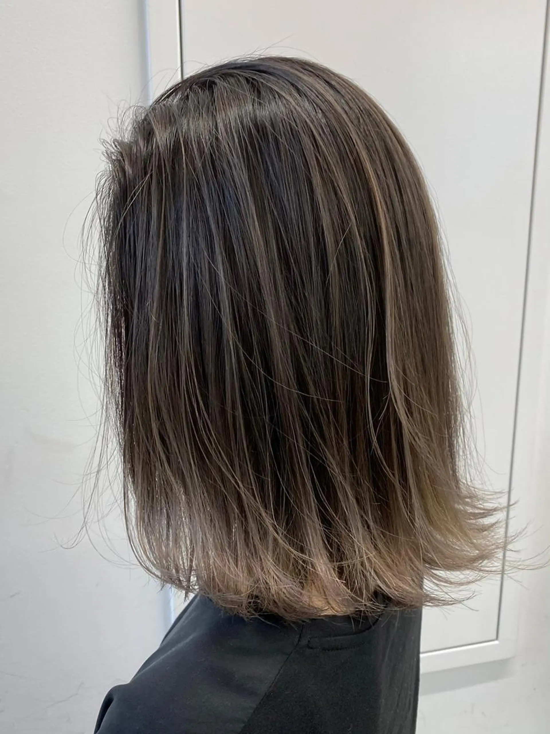 セミロング ウルフカット 公式 Ease by amble luxeのヘアスタイル