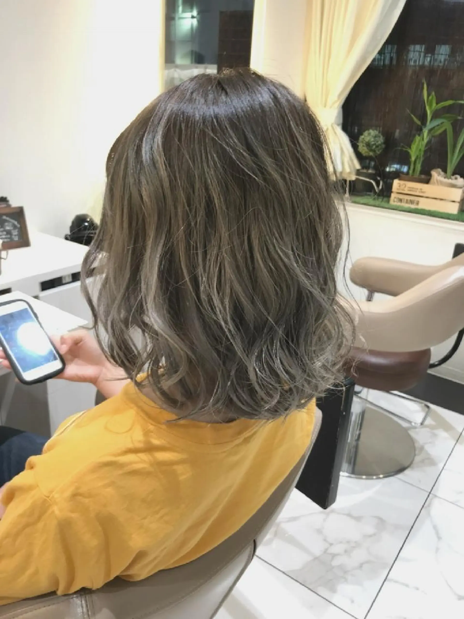 ミディアム カラー ダブルカラー グレージュ ＡＳＨ 大宮のヘアスタイル