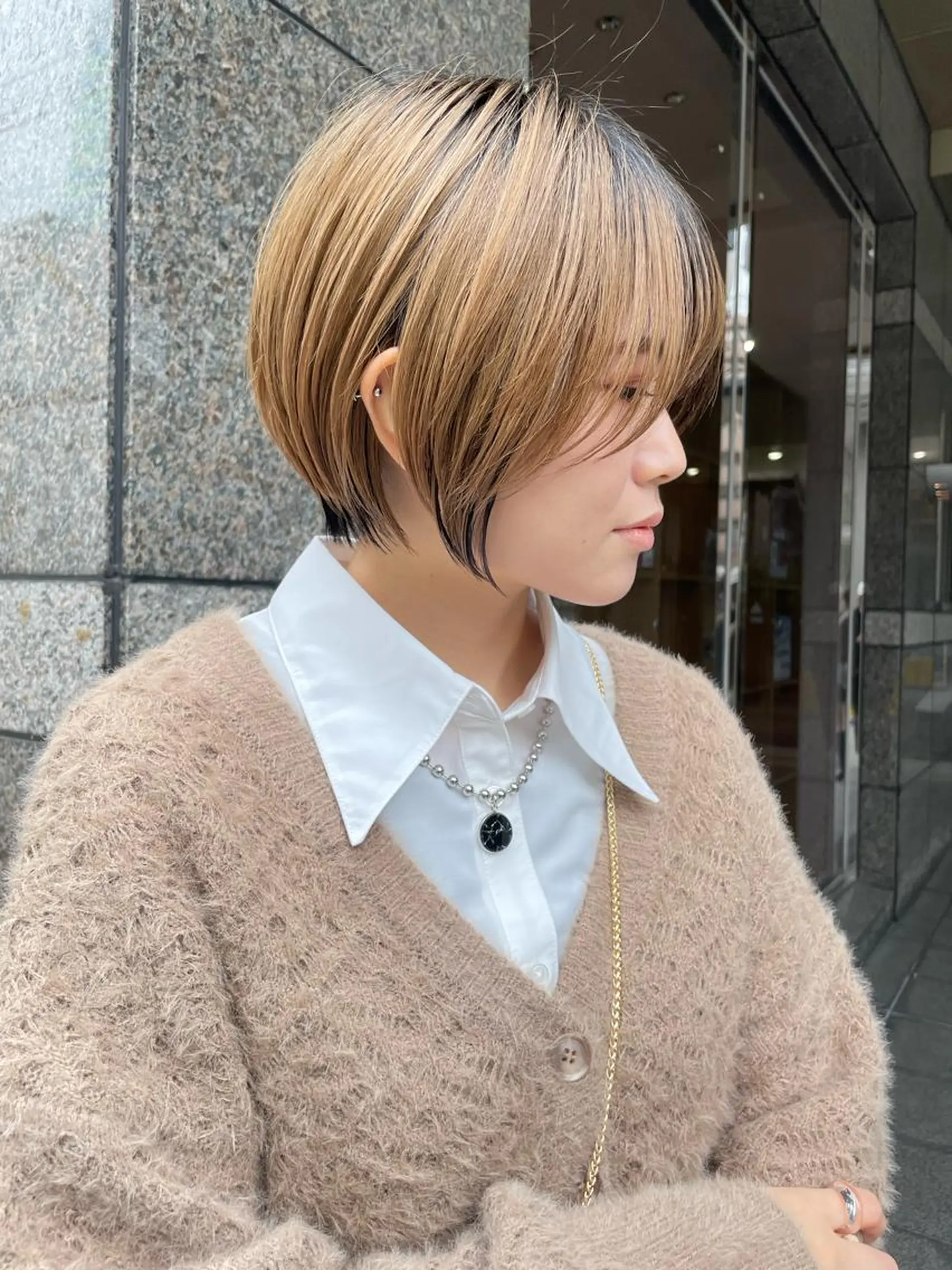 ショート カラー ショートボブ ブルーカラー ボブ 顔周りカット ショートヘア 💛うる艶ハイトーン LEON💛のヘアスタイル
