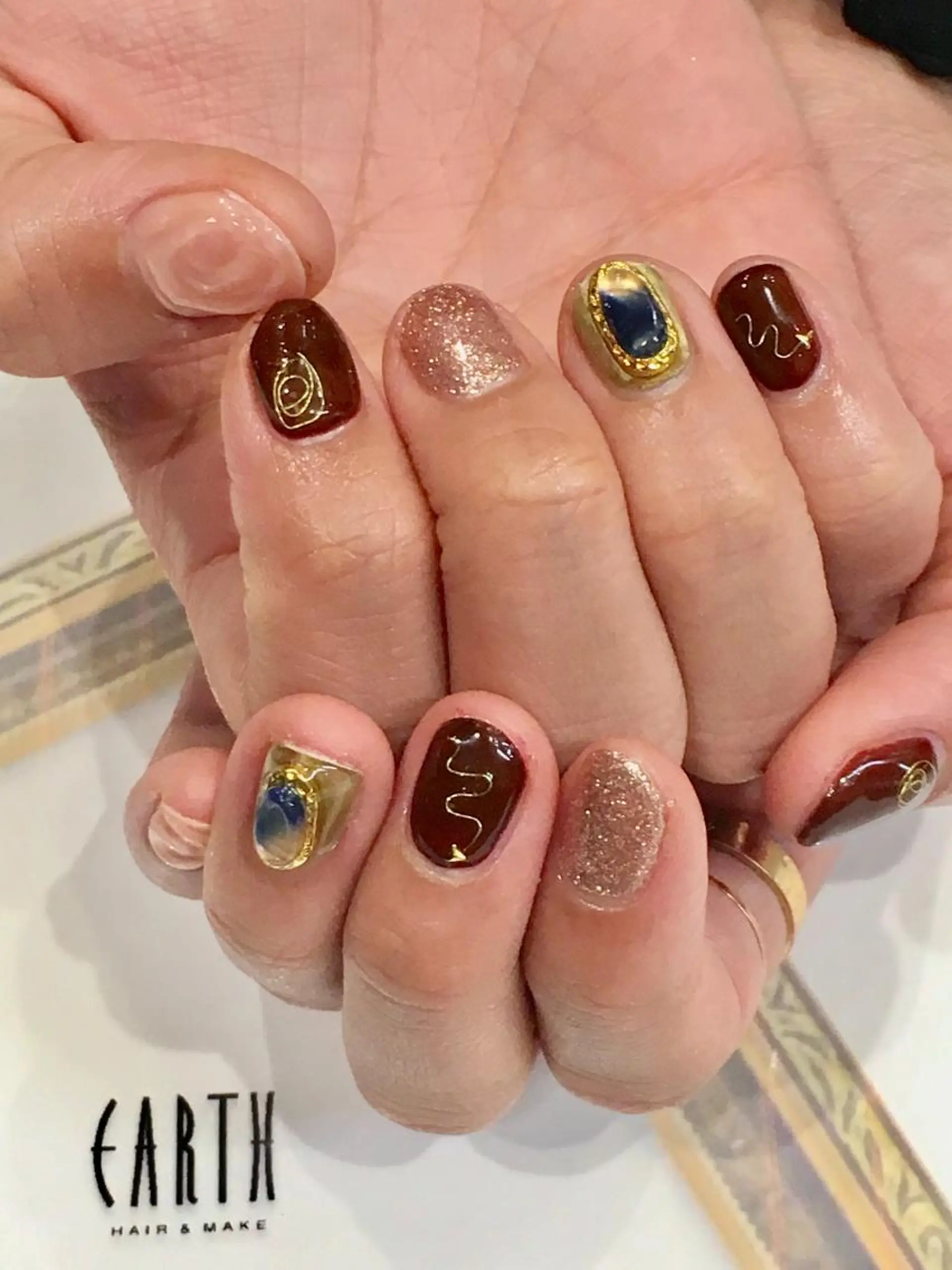ネイル ボルドー ゴールド ゴージャス ハンドネイル 佐藤 まりえのネイルデザイン