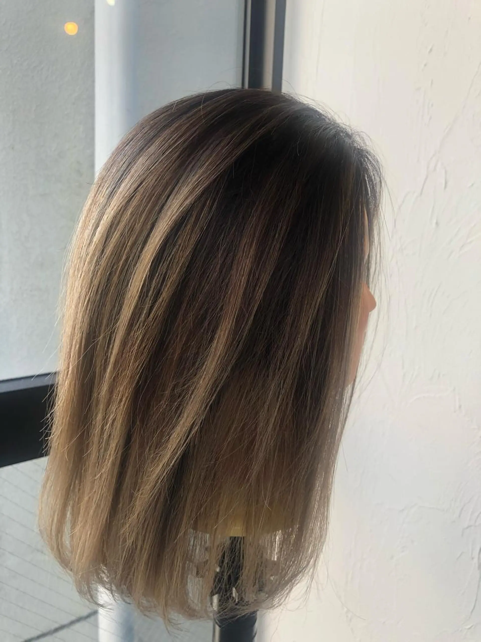 ミディアム カラー 髪質改善&ブリーチ 伊勢 祐一郎のヘアスタイル