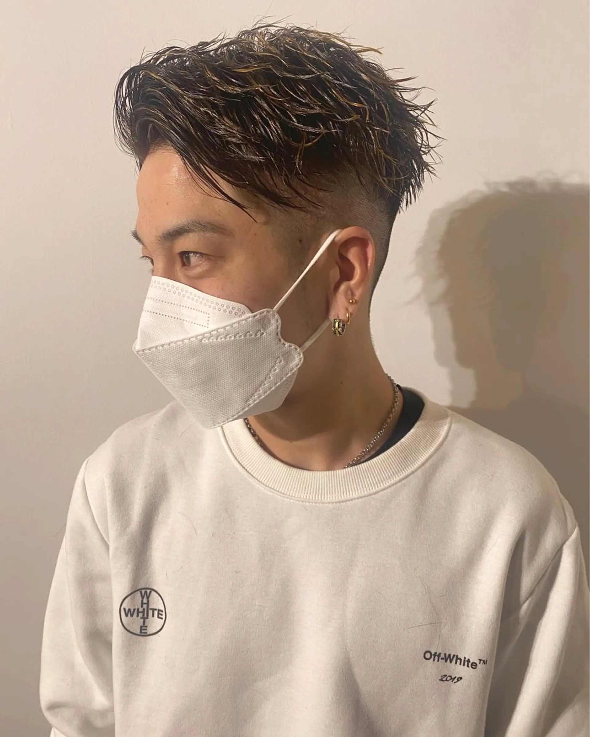 ショート カラー メンズ メンズブリーチ コンマヘア フェードカット メンズハイライト カルマパーマ カット ヘアカラー トリートメント 🔹YUTA🔹 メンズパーマのヘアスタイル
