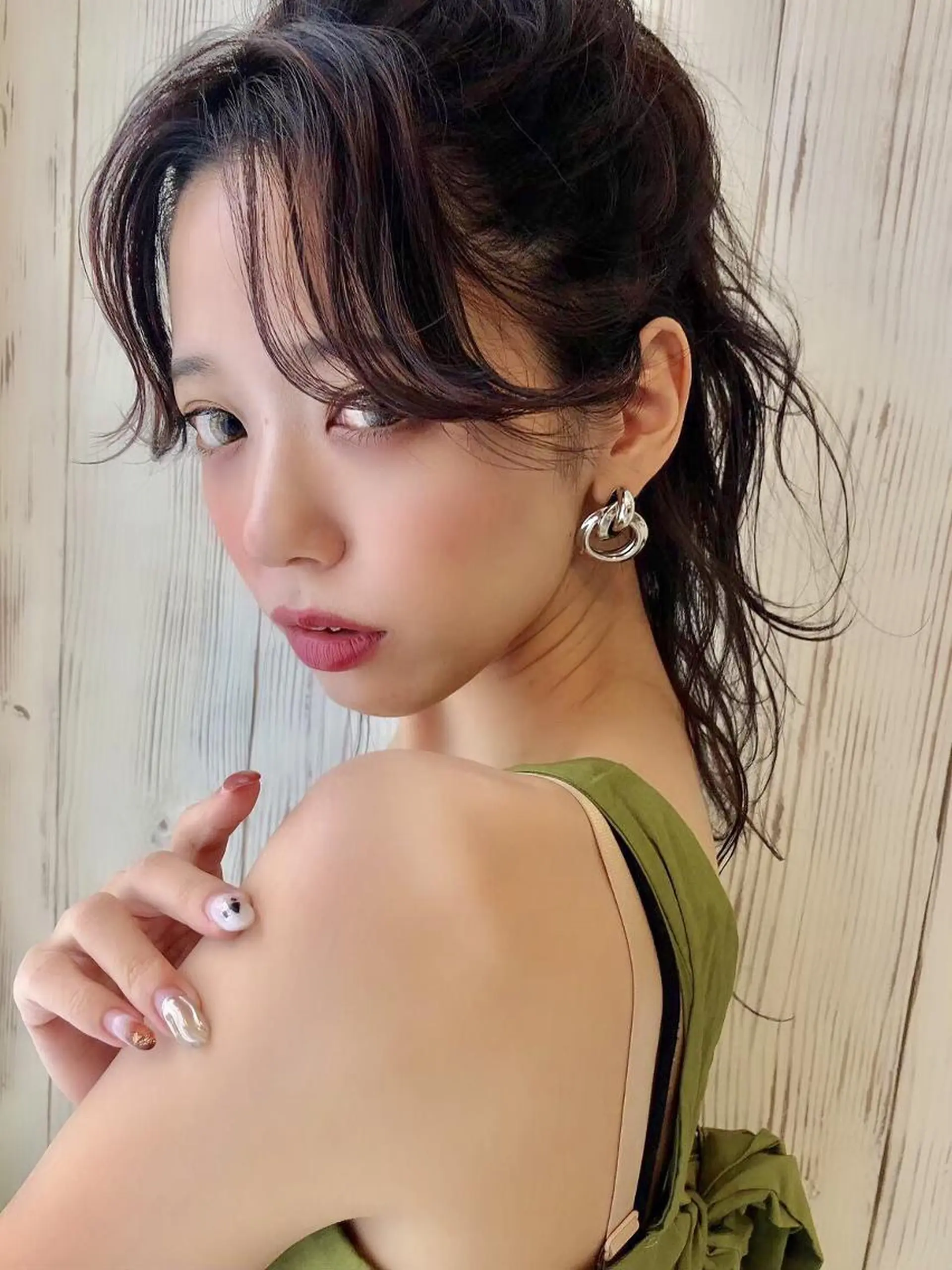 ミディアム ヘアアレンジ カラー 結婚式・ブライダル 髪飾り 🎊ルービック 京橋店💛のヘアスタイル