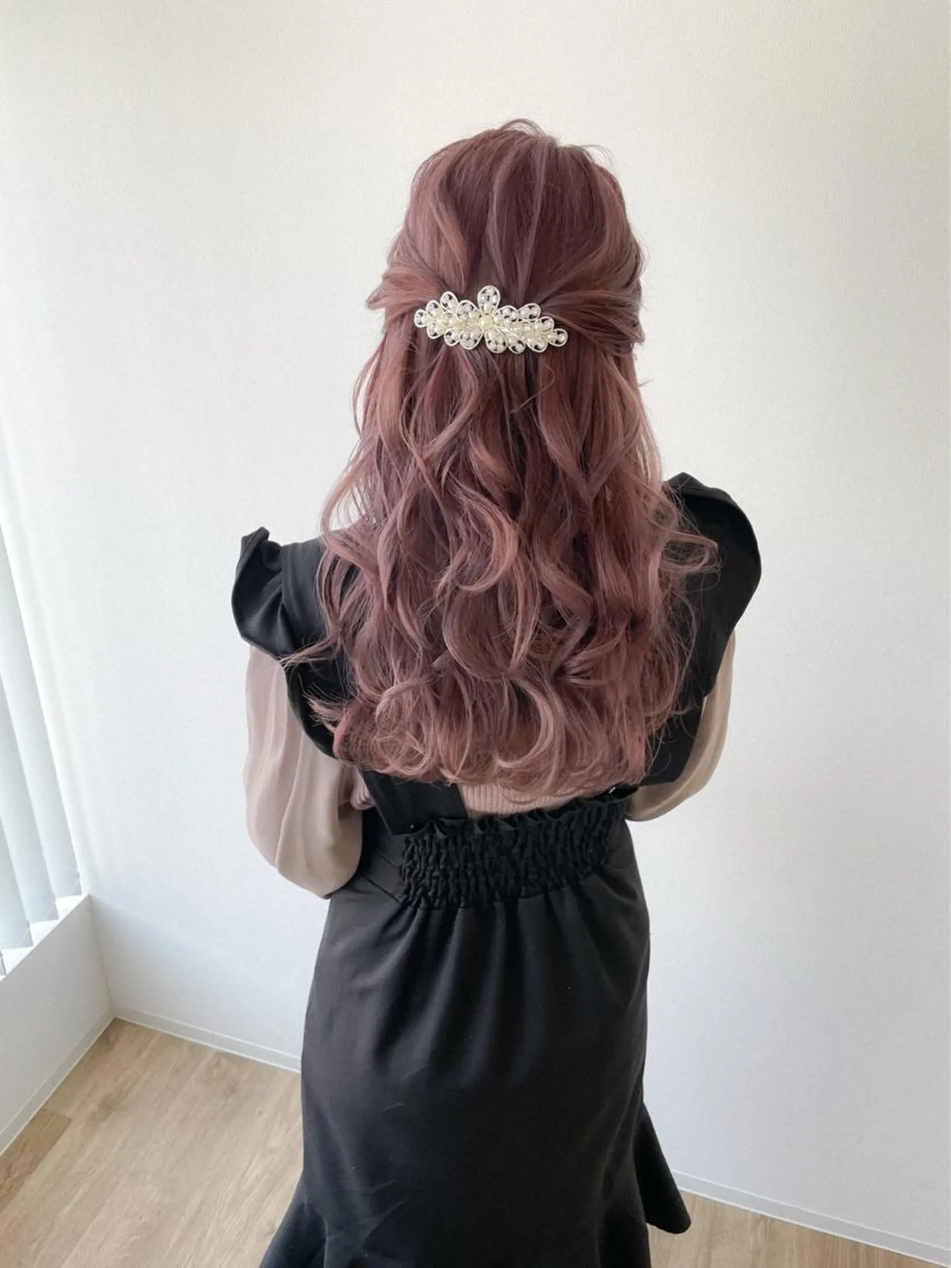 ロング カラー ヘアアレンジ autre所属・大久保 ひでなりのヘアスタイル