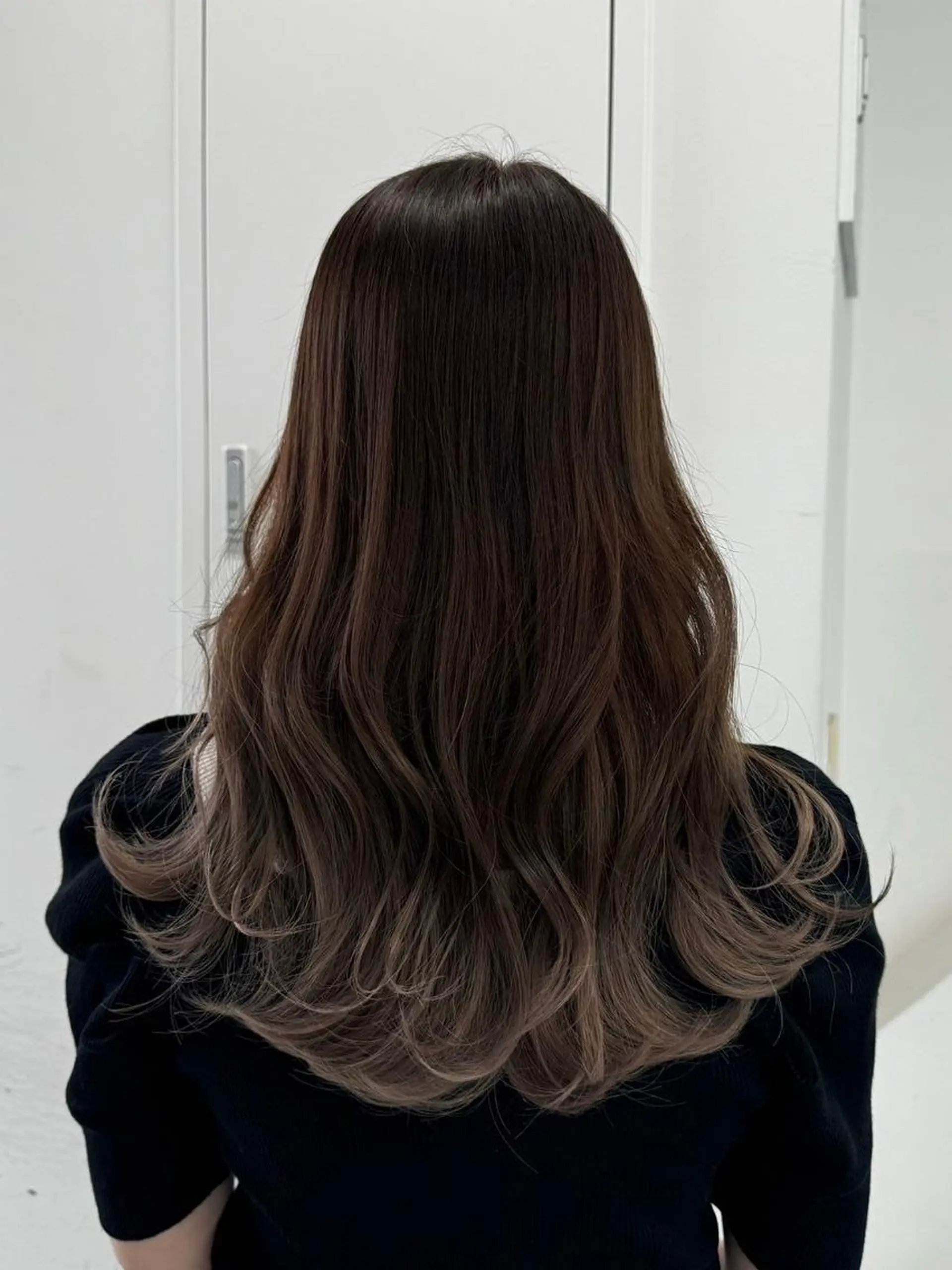 ロング カラー アディクシーカラー アッシュ ブルーカラー ダークアッシュ グレージュ 【公式】amble luxe 中野のヘアスタイル