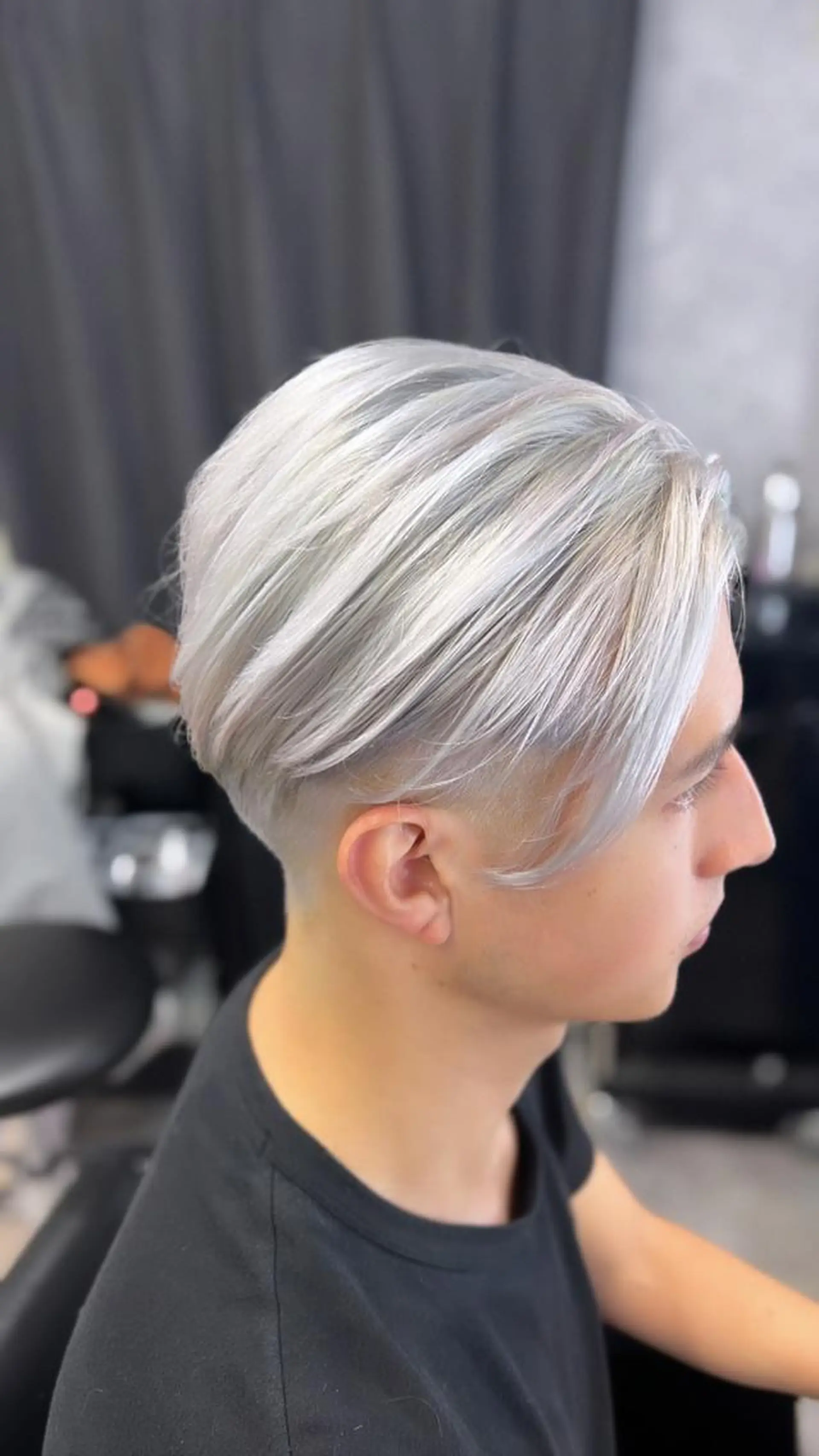 ミディアム カラー mimiiy梅田 中崎町ハイトーンのヘアスタイル