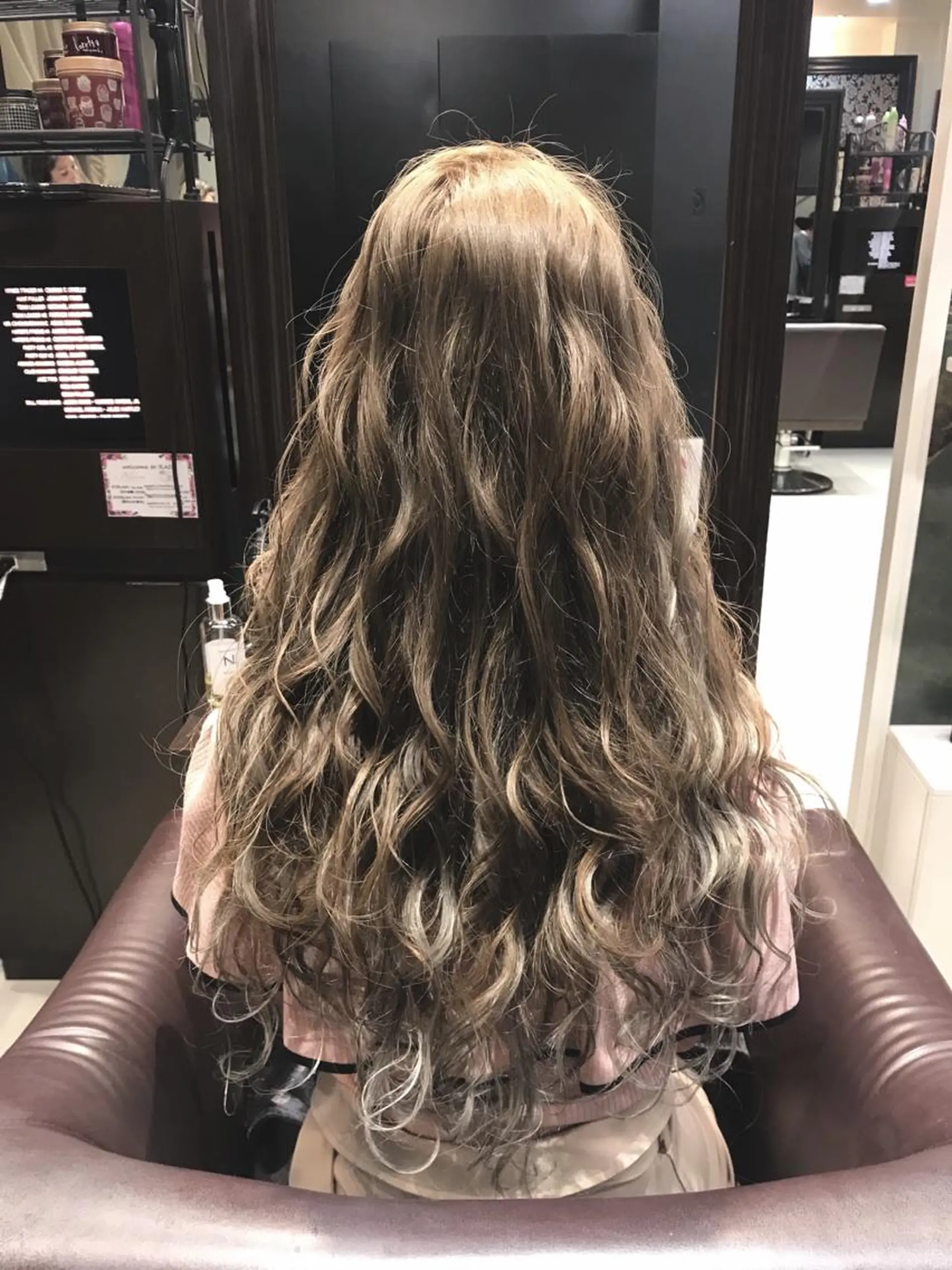 ロング カラー ヘアアレンジ アッシュ ベージュカラー 村岡 夏美のその他イメージ