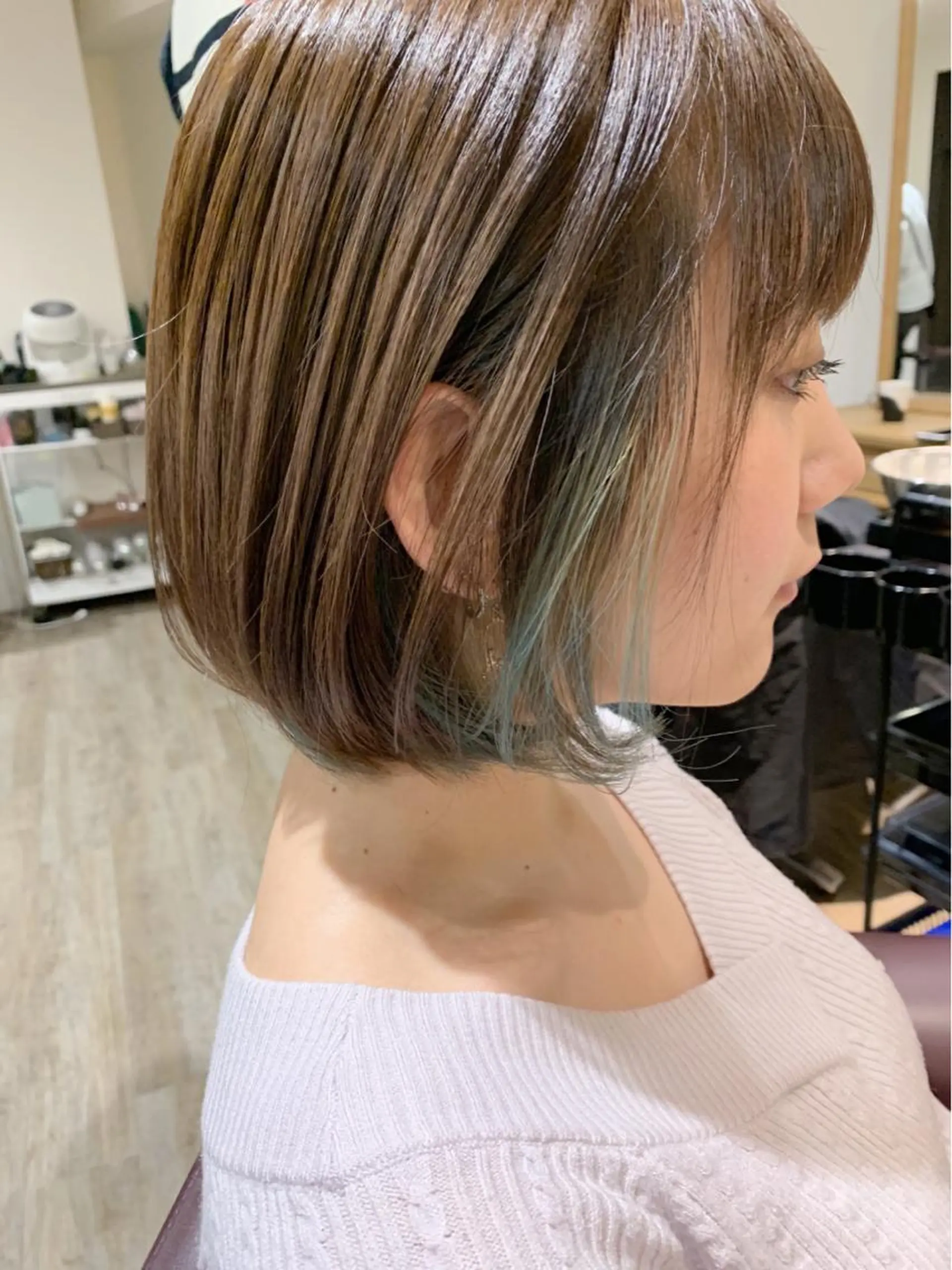 ショート カラー イヤリングカラー ヘアカラー バレイヤージュ KAZUMAのヘアスタイル