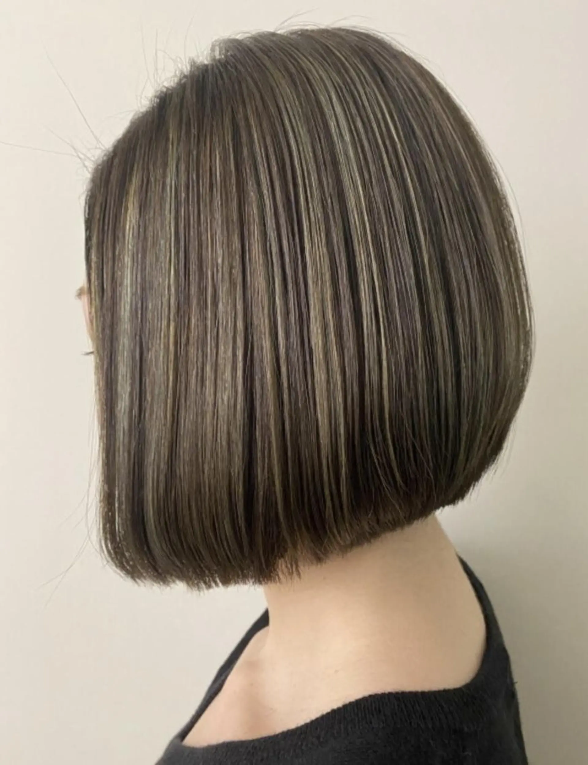 ショート ボブ ハイライト 髪質改善 レイヤーカット ショートヘア カット ヘアカラー N°sopo 札幌大通のヘアスタイル