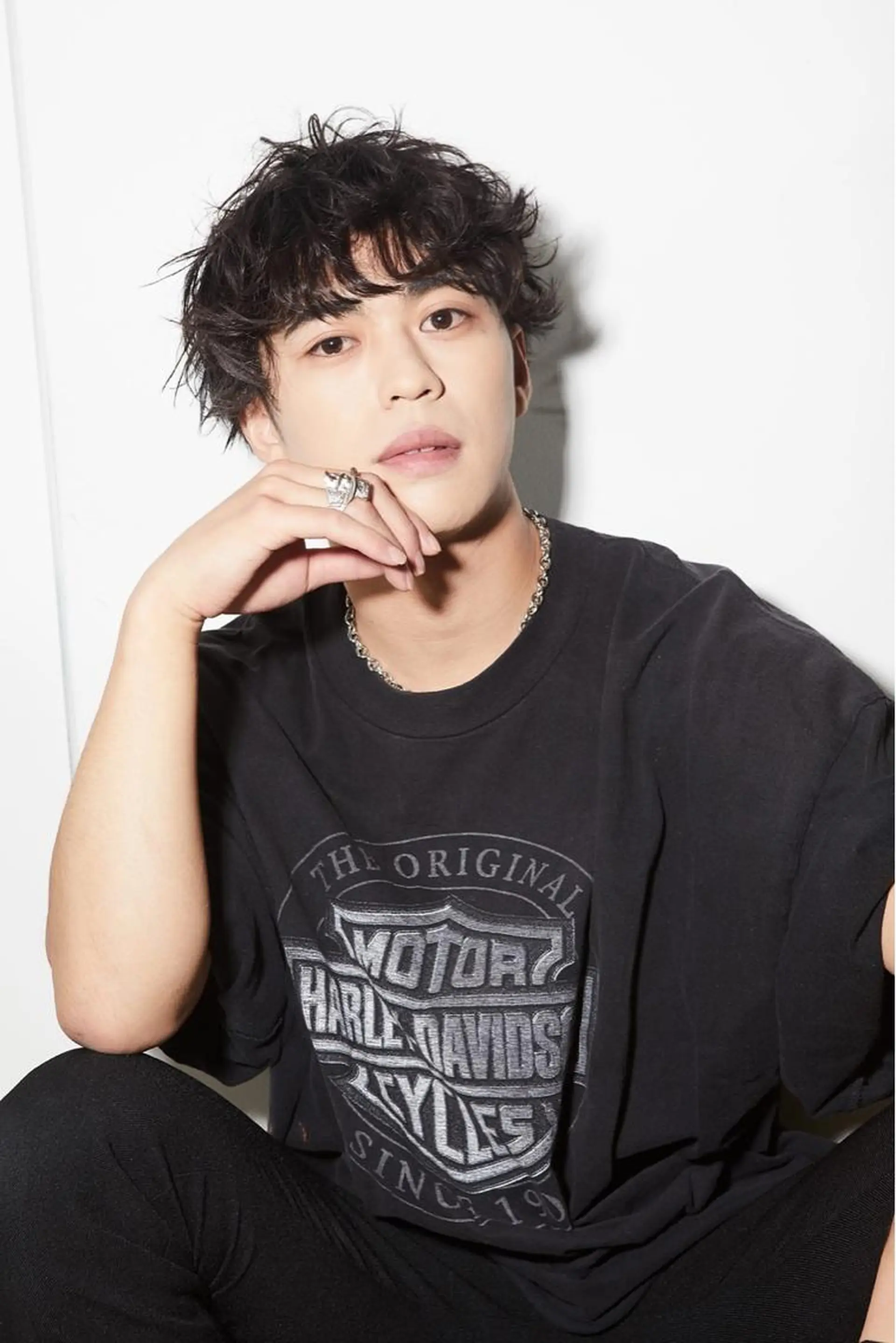 ショート パーマ 𝙱𝙻𝙴𝙽 𝚋𝚢 𝚍𝚘𝚝.所属・🤍BLEN 窓🤍のヘアスタイル