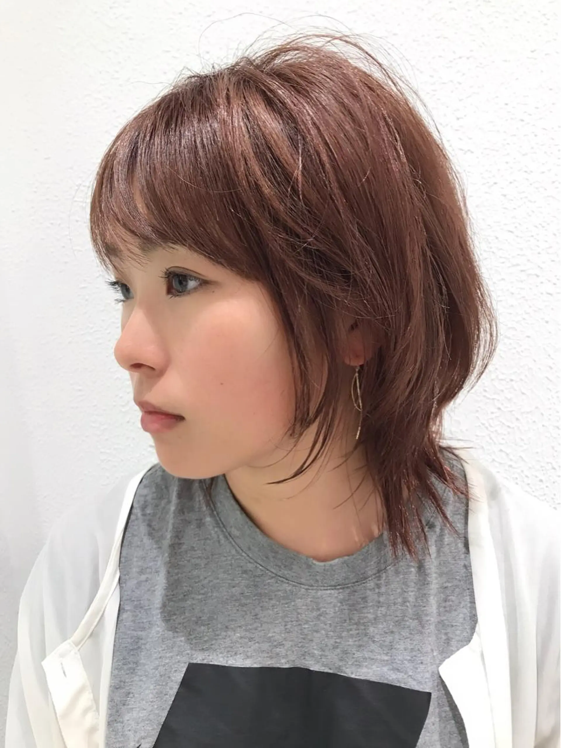 ショート カラー ベージュカラー ブリーチ ピンクカラー ピンクベージュ ウエモト　タク ショート/レイヤーのヘアスタイル