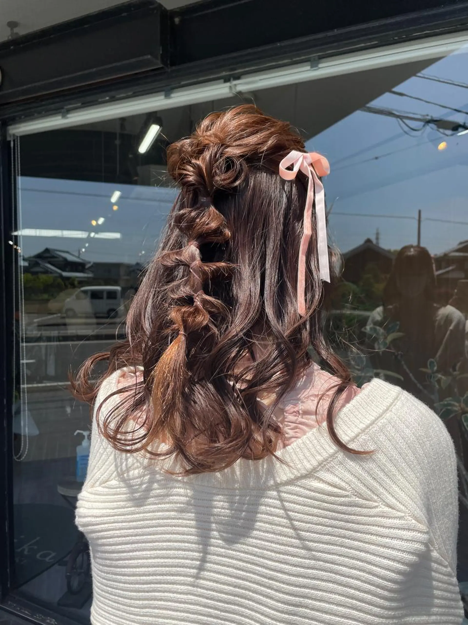 セミロング ヘアアレンジ ハーフアップ alu所属・マキノ キョウカのヘアスタイル