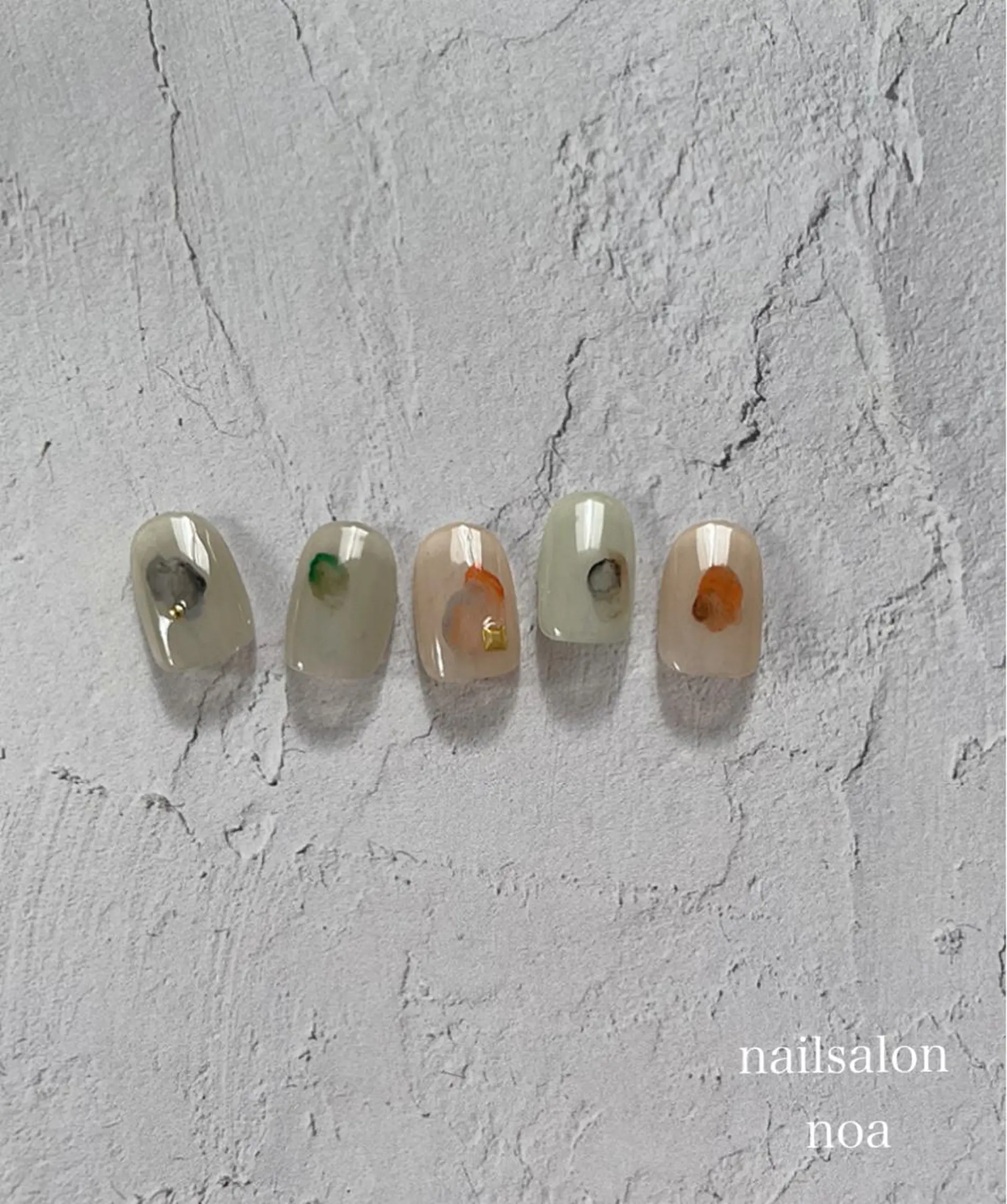 ネイル アートネイル オーロラネイル カジュアル ジェルネイル 氷ネイル・うるうるネイル nailsalon noa所属・nailist sakiのネイルデザイン