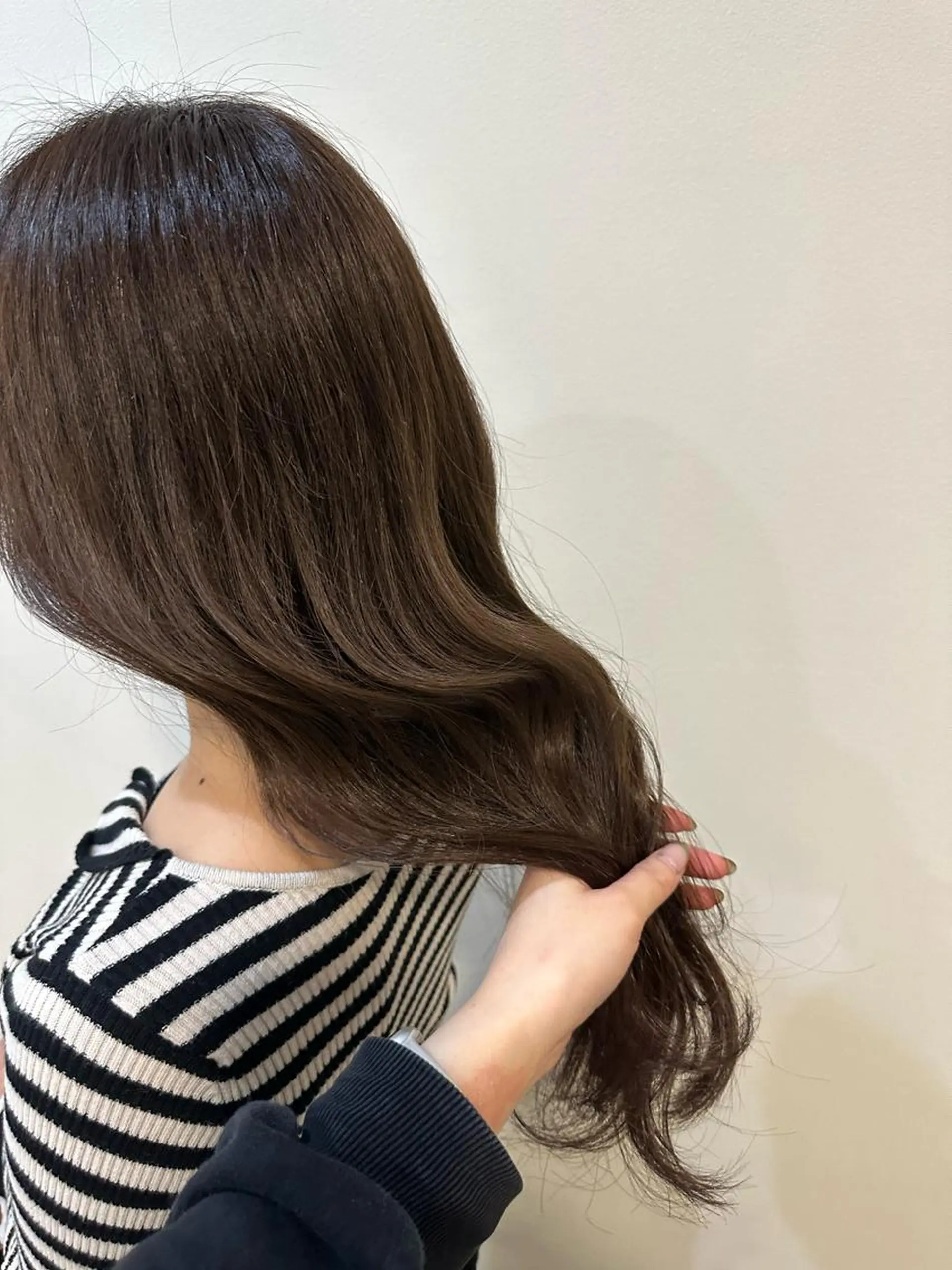 ロング 柔らかベージュ🤍 fukaのヘアスタイル