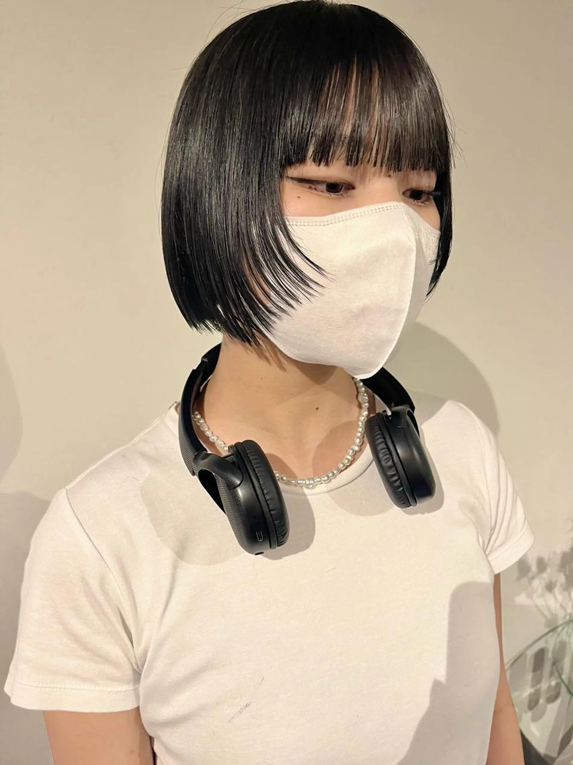 ショート ボブ 顔まわりレイヤー レイヤーカット ウルフカット ウルフボブ 桃果 momokaのヘアスタイル