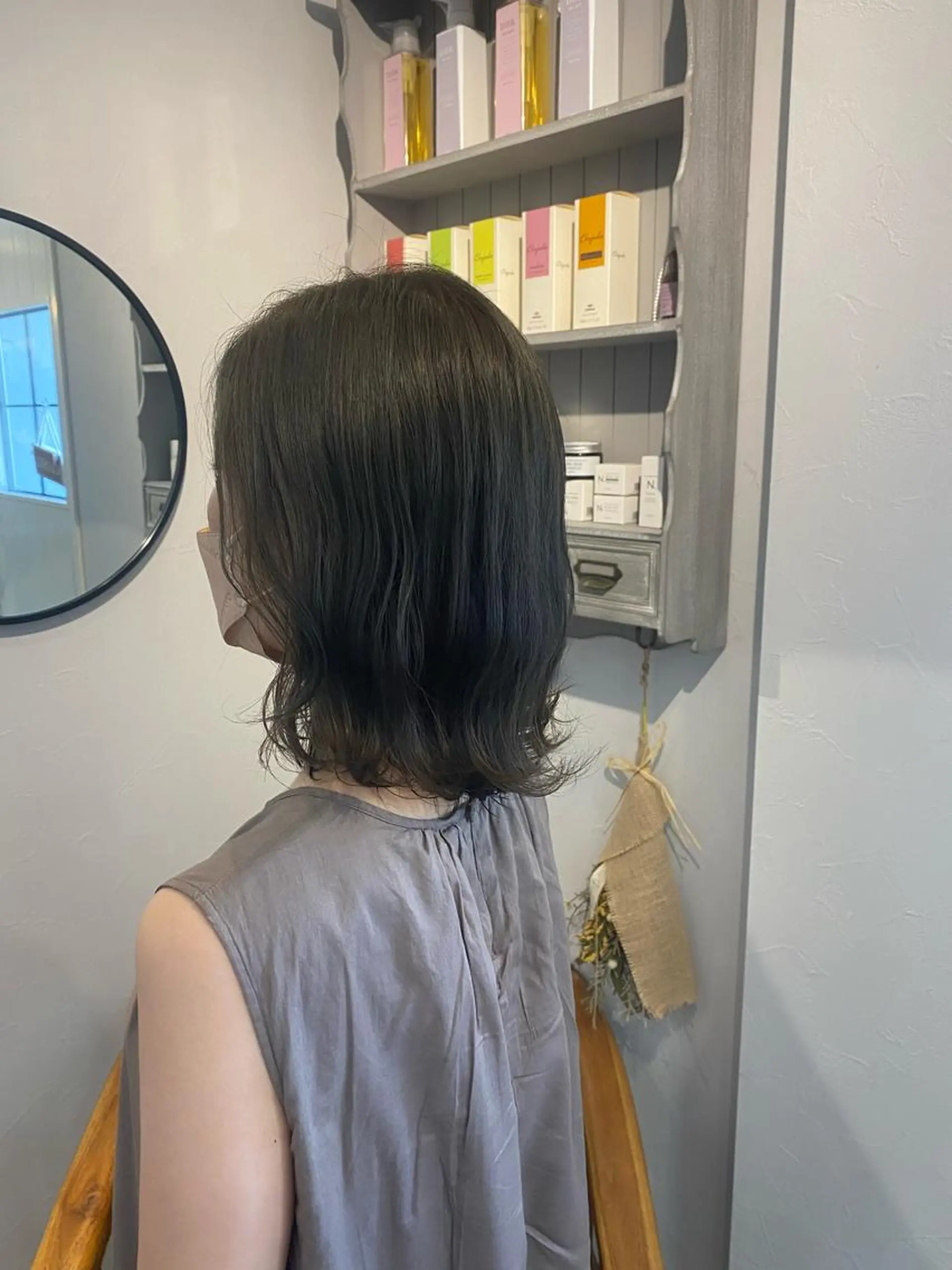 ミディアム カラー アッシュ ブルーカラー ブルーアッシュ 透明感カラー ボブ カット ヘアカラー トリートメント 西村 美羽のヘアスタイル