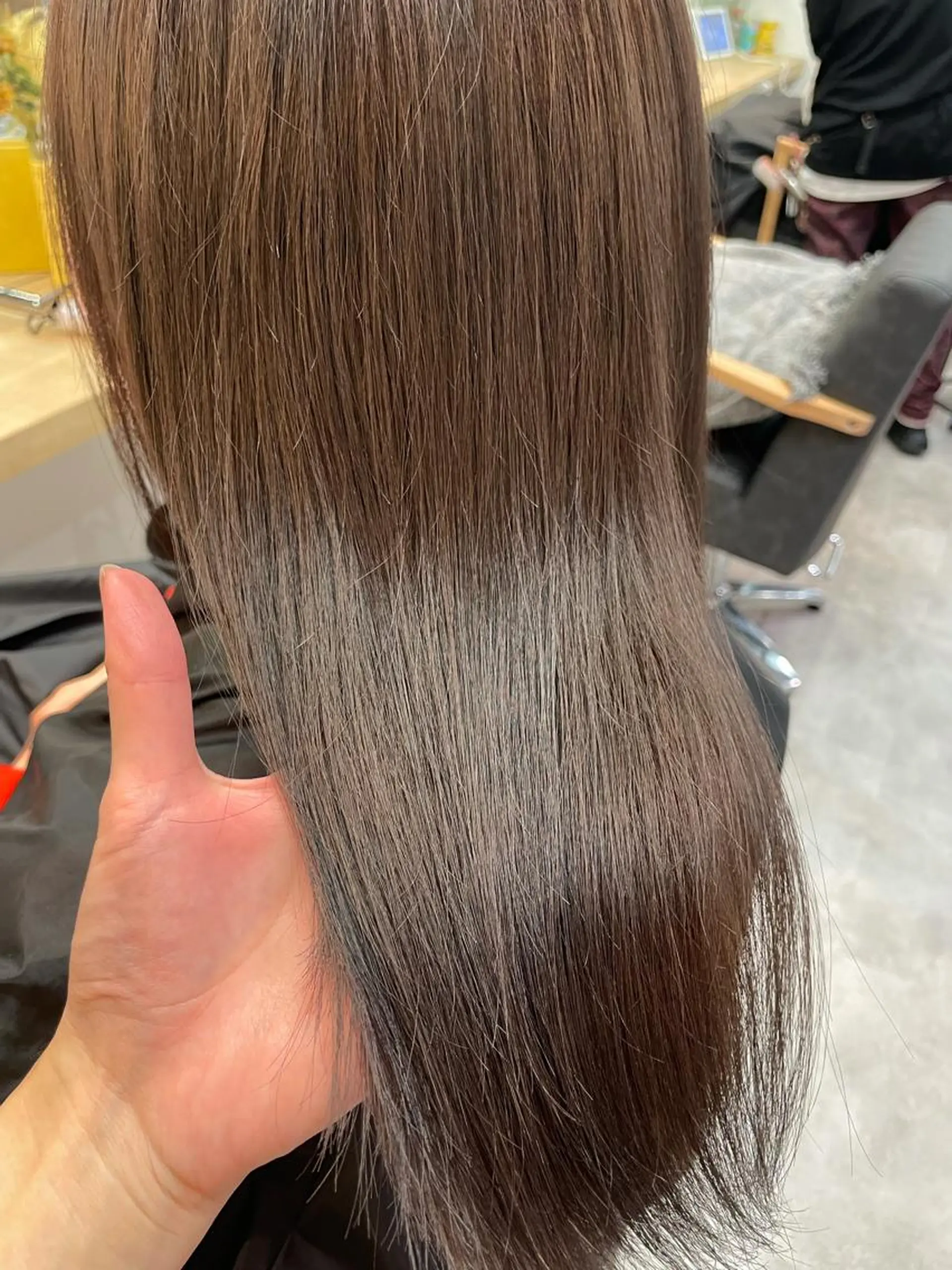 セミロング トリートメント oggi +KENJE所属・大平 美沙のヘアスタイル