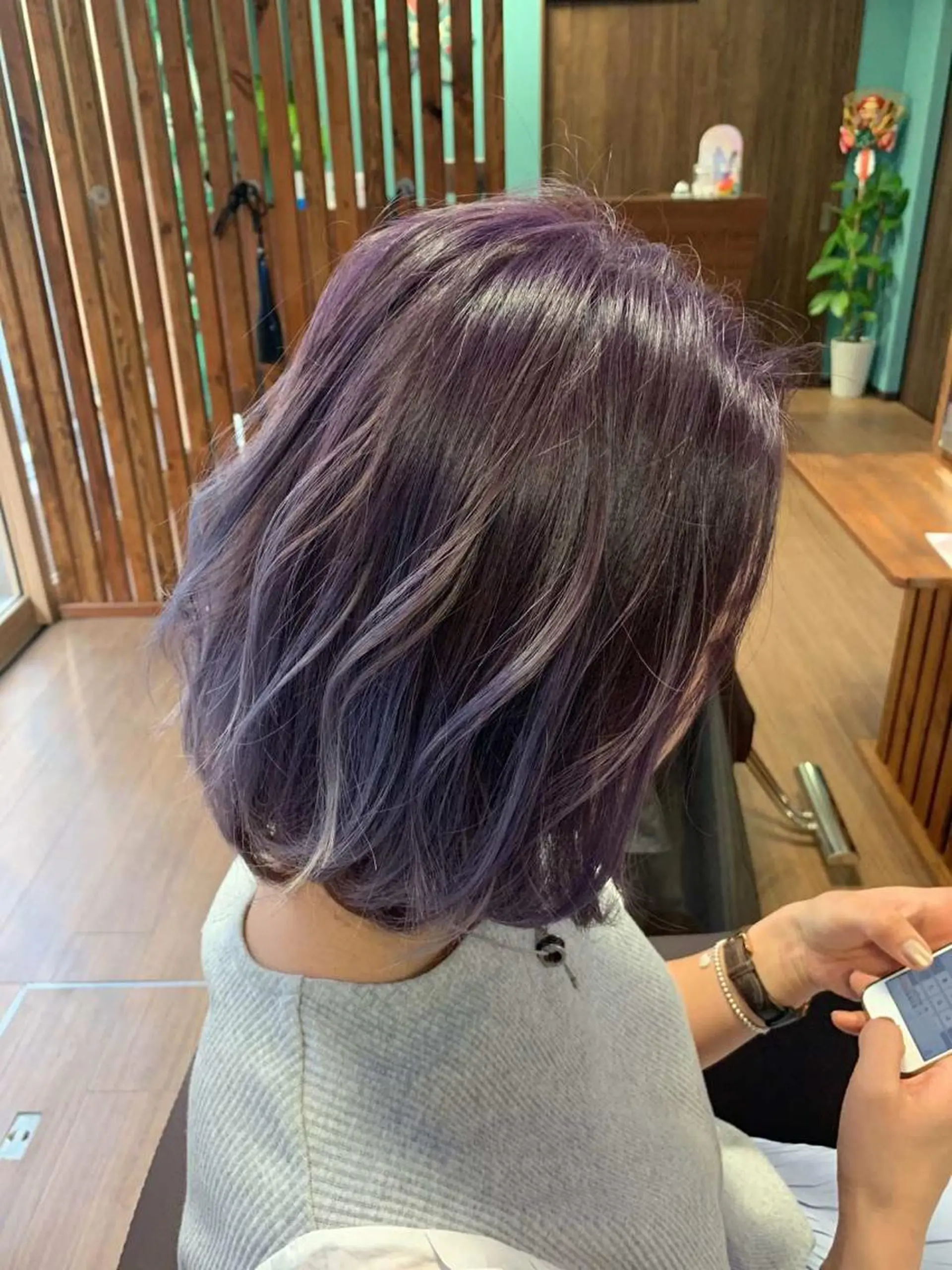 ミディアム ヘアカラー トリートメント Mavie hair所属・髪質改善×潤艶カラー ⭐️岡田崇彰のヘアスタイル