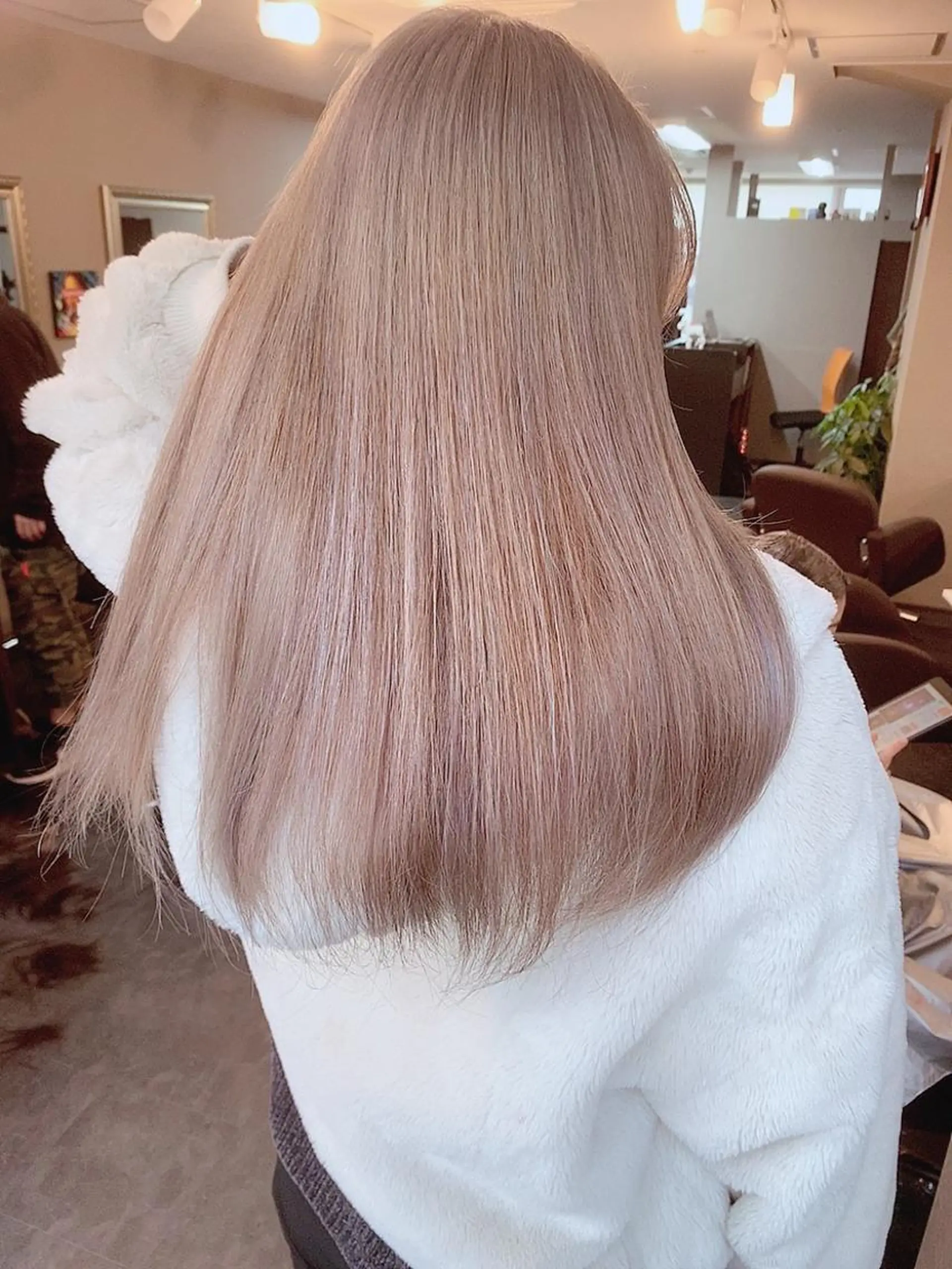 ロング ヘアカラー KEN TAのヘアスタイル