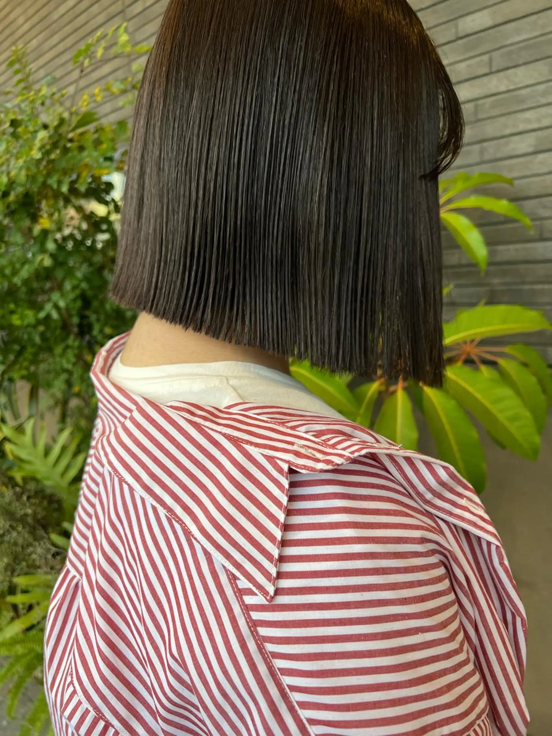 ミディアム 切りっぱなしボブ ボブ 縮毛矯正 こだわりカラー🕊️ 坪井美南🌼のマツエク・マツパデザイン