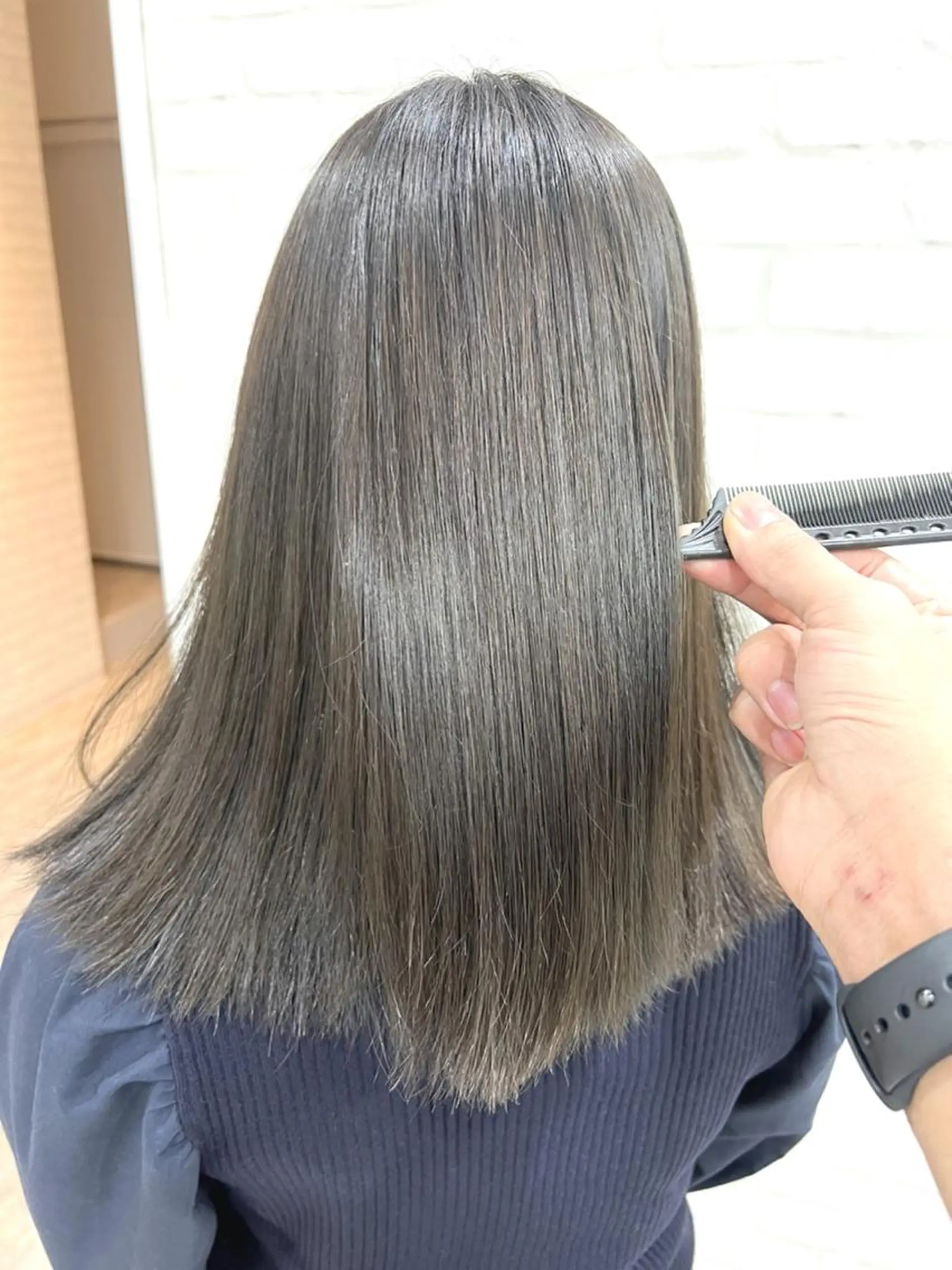 ミディアム カット ヘアカラー トリートメント 髪質改善 貸切サロンのヘアスタイル