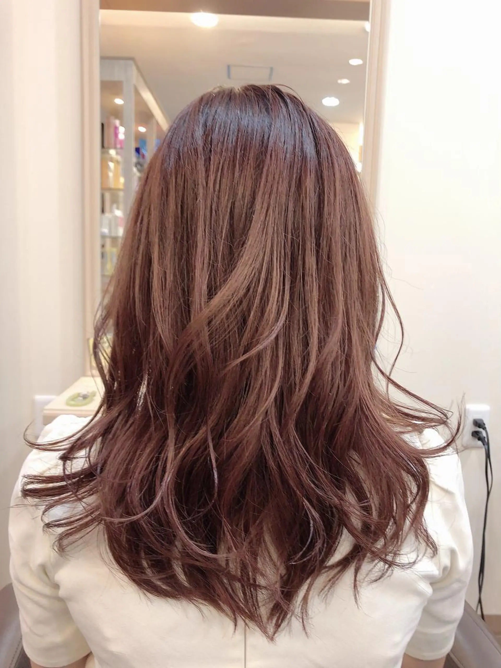 セミロング カラー ベージュカラー イルミナカラー ピンクカラー ピンクベージュ ヘアカラー 尚平 髪質改善 大人のデザインカラーのその他イメージ