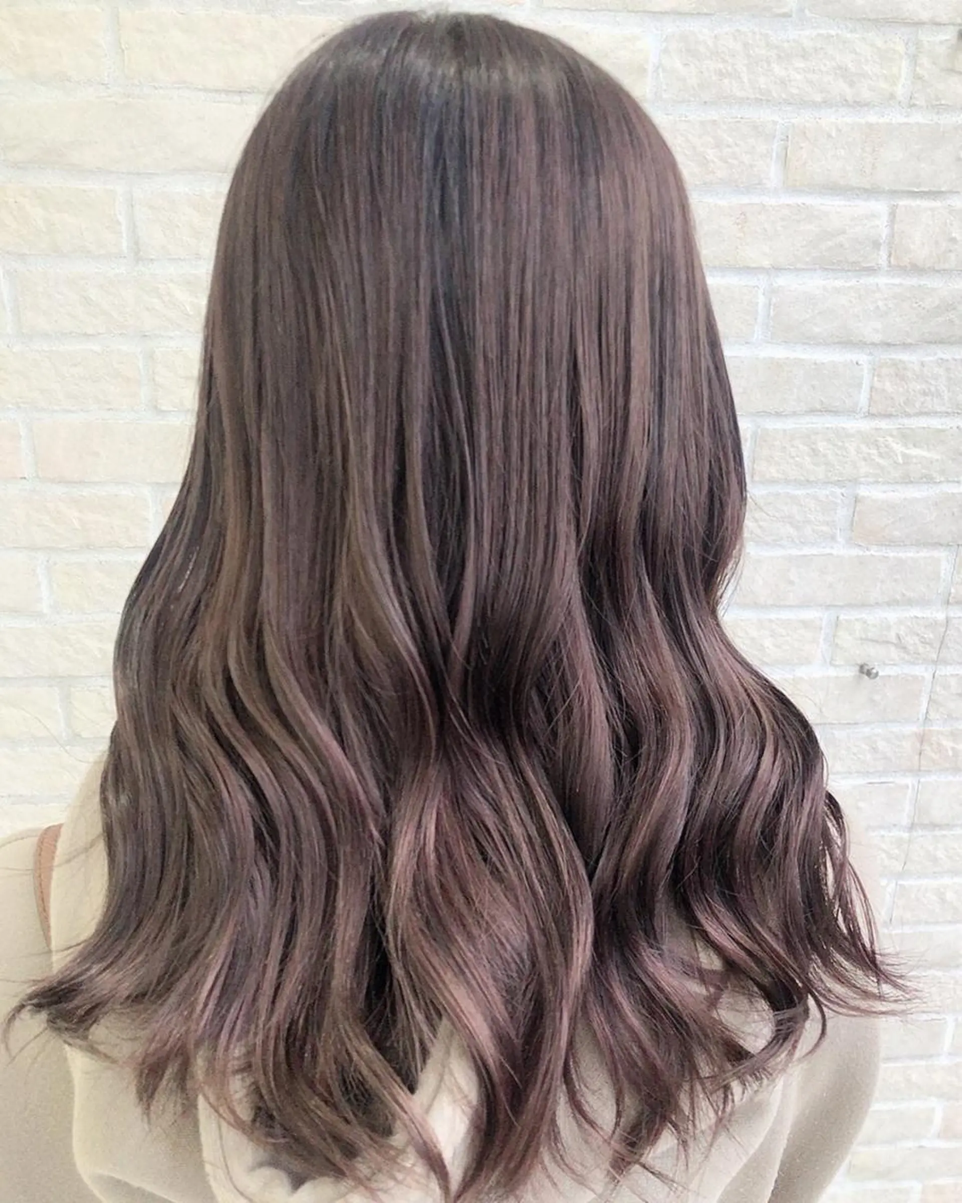 カラー アディクシーカラー アッシュ バレイヤージュ ベージュカラー ブリーチ 艶髪レイヤー屋さん 大澤竜馬のヘアスタイル