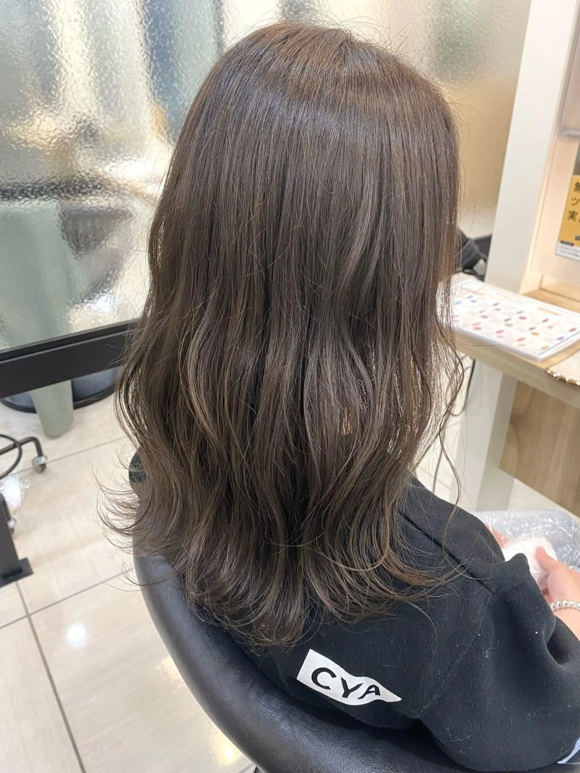 ロング カラー 透明感カラー グレージュ 韓国ヘア／艶カラー minamiのヘアスタイル