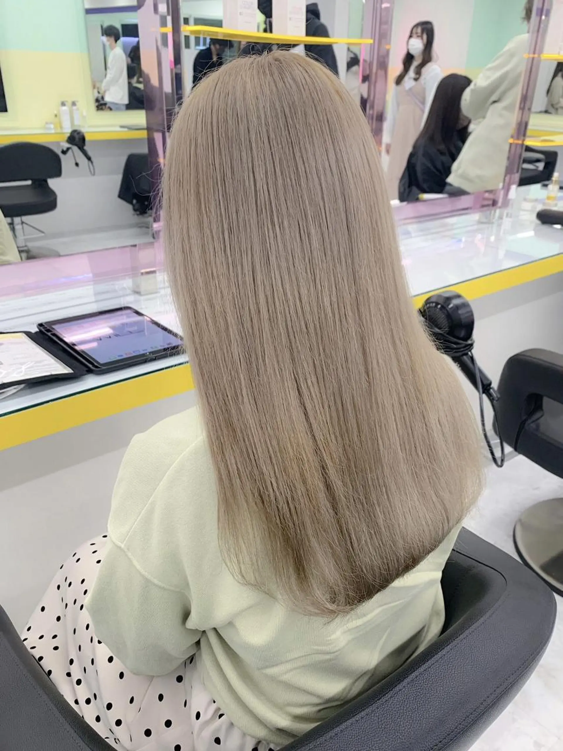 ミディアム カラー ヘアカラー ヘッドスパ ヘアセット ハイトーンブロンド 横浜💞ミオのヘアスタイル
