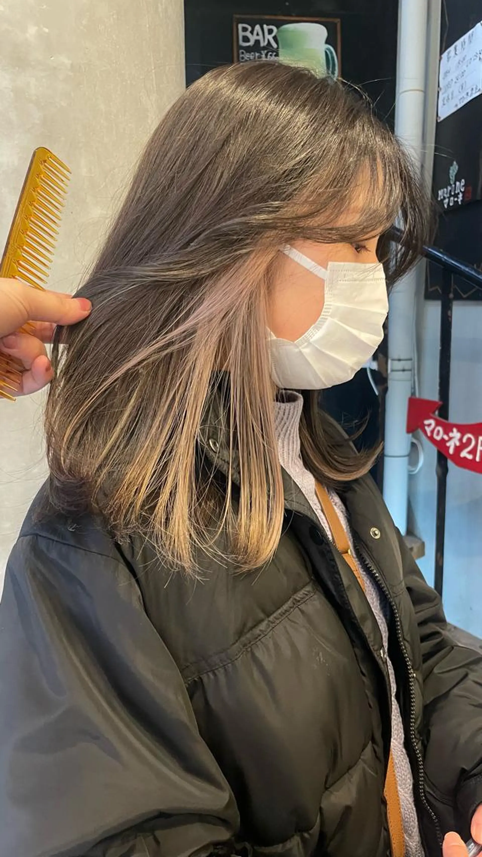 ミディアム ケアブリーチ/ エクステ/レイヤーのヘアスタイル