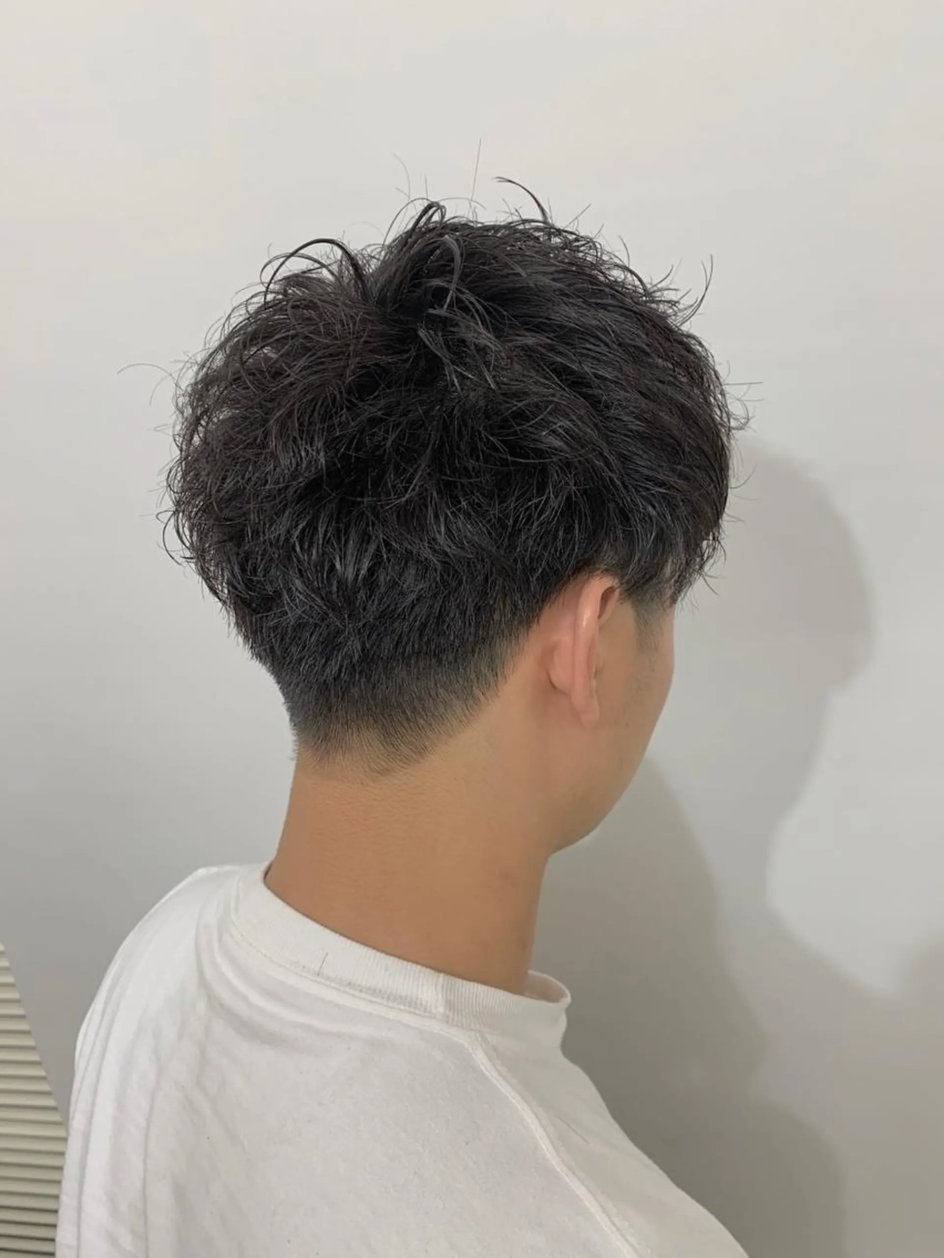 ミディアム パーマ メンズ 加藤 綾華のヘアスタイル