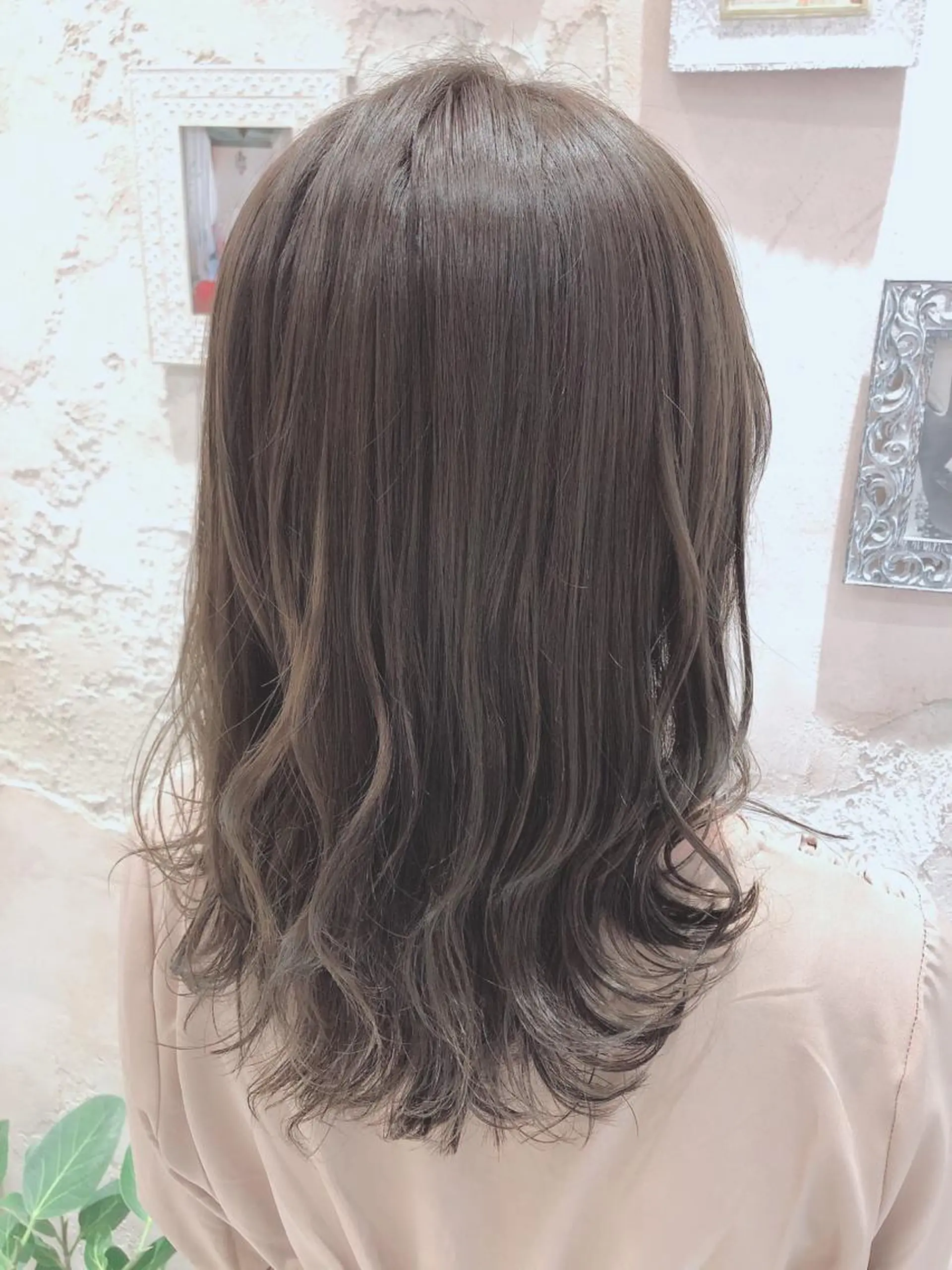 ミディアム アッシュ カット ヘアカラー トリートメント 代表山口ひな 髪質改善のプロのヘアスタイル